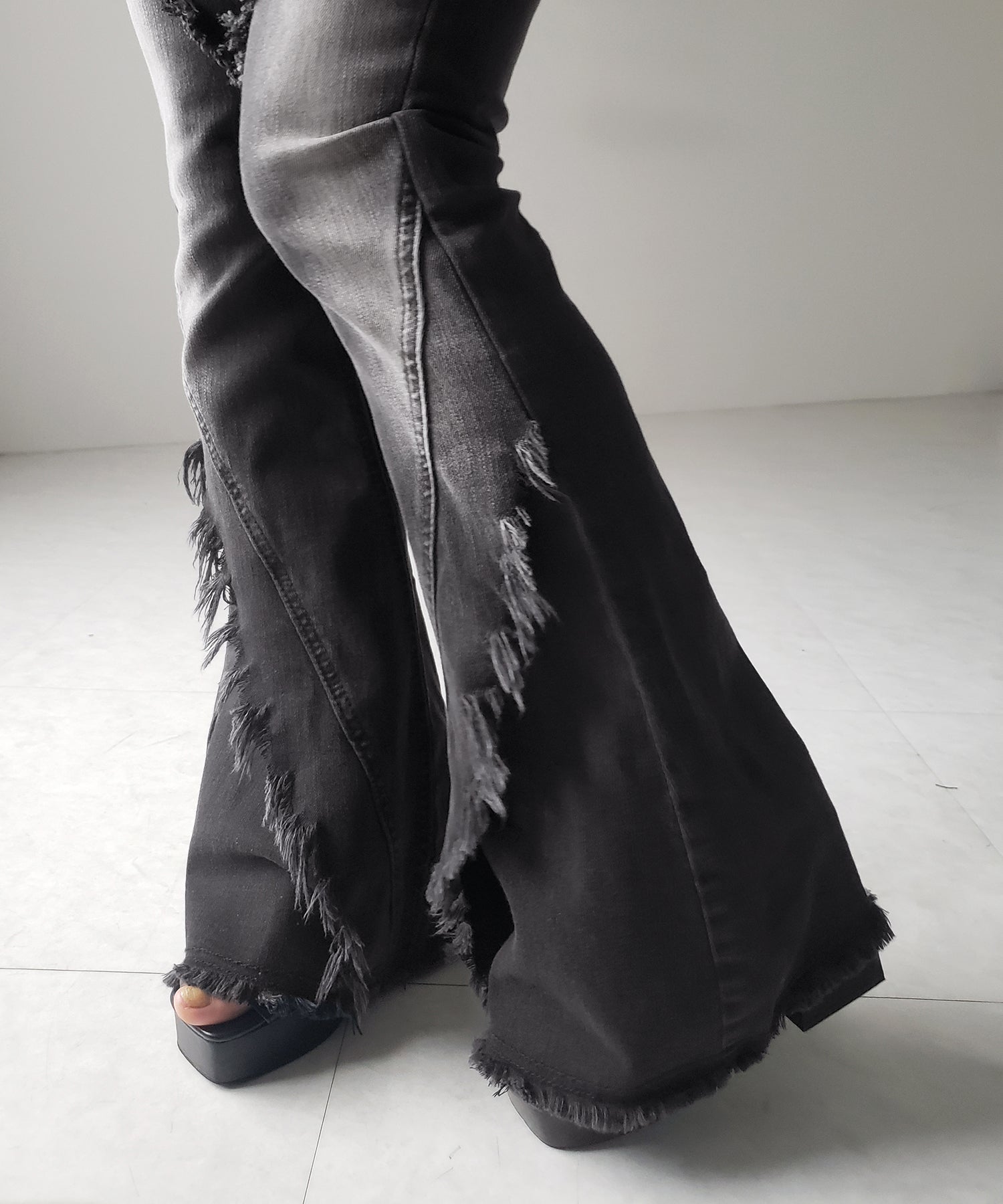 【 2color / 4size 】フリンジデザインヴィンテージライクストレッチフレアデニム / fringe design vintage-like stretch flare denim