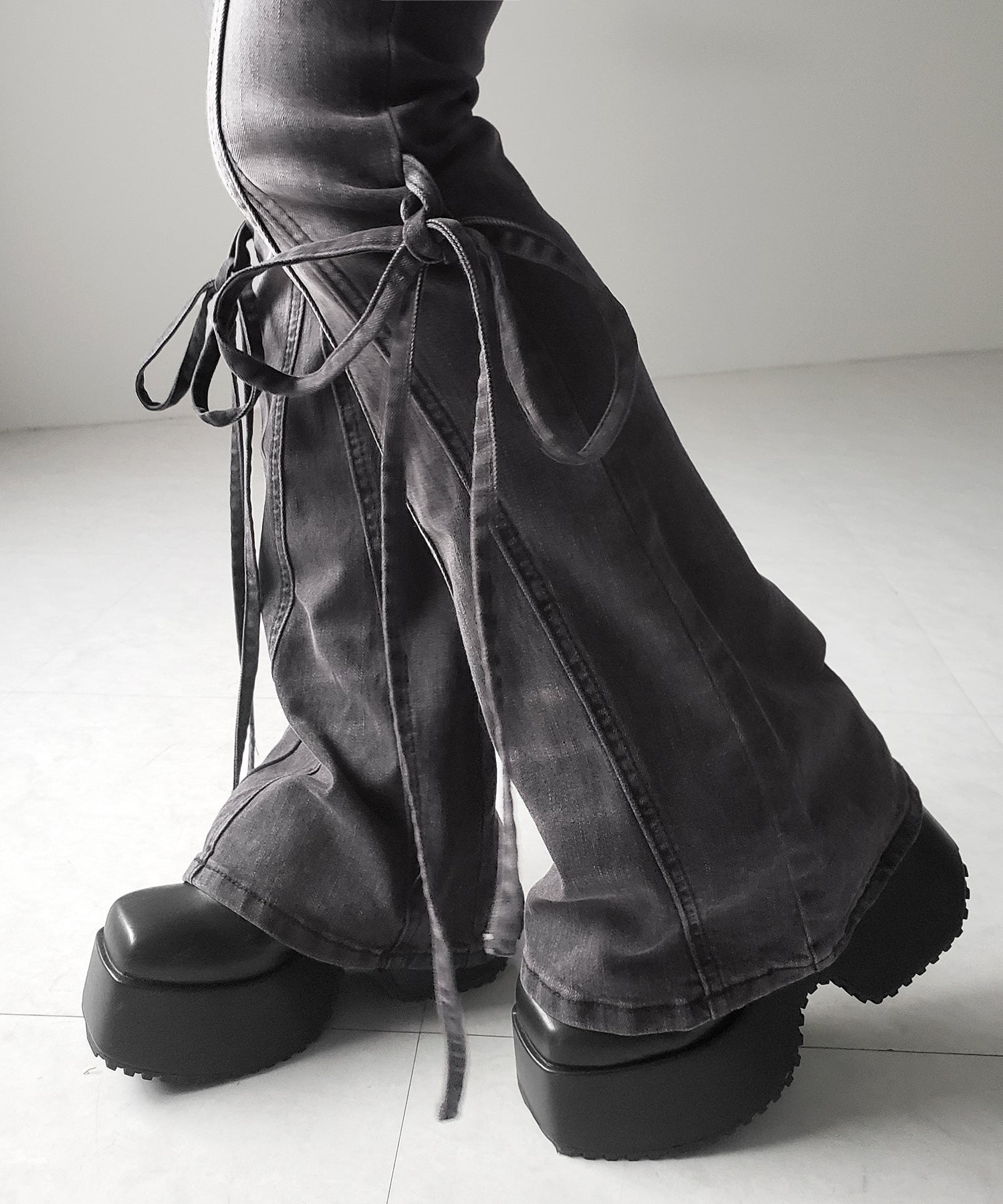 【 2color / 4size 】ストラップリボンヴィンテージストレッチフレアデニム / strap ribbon vintage stretch flare denim