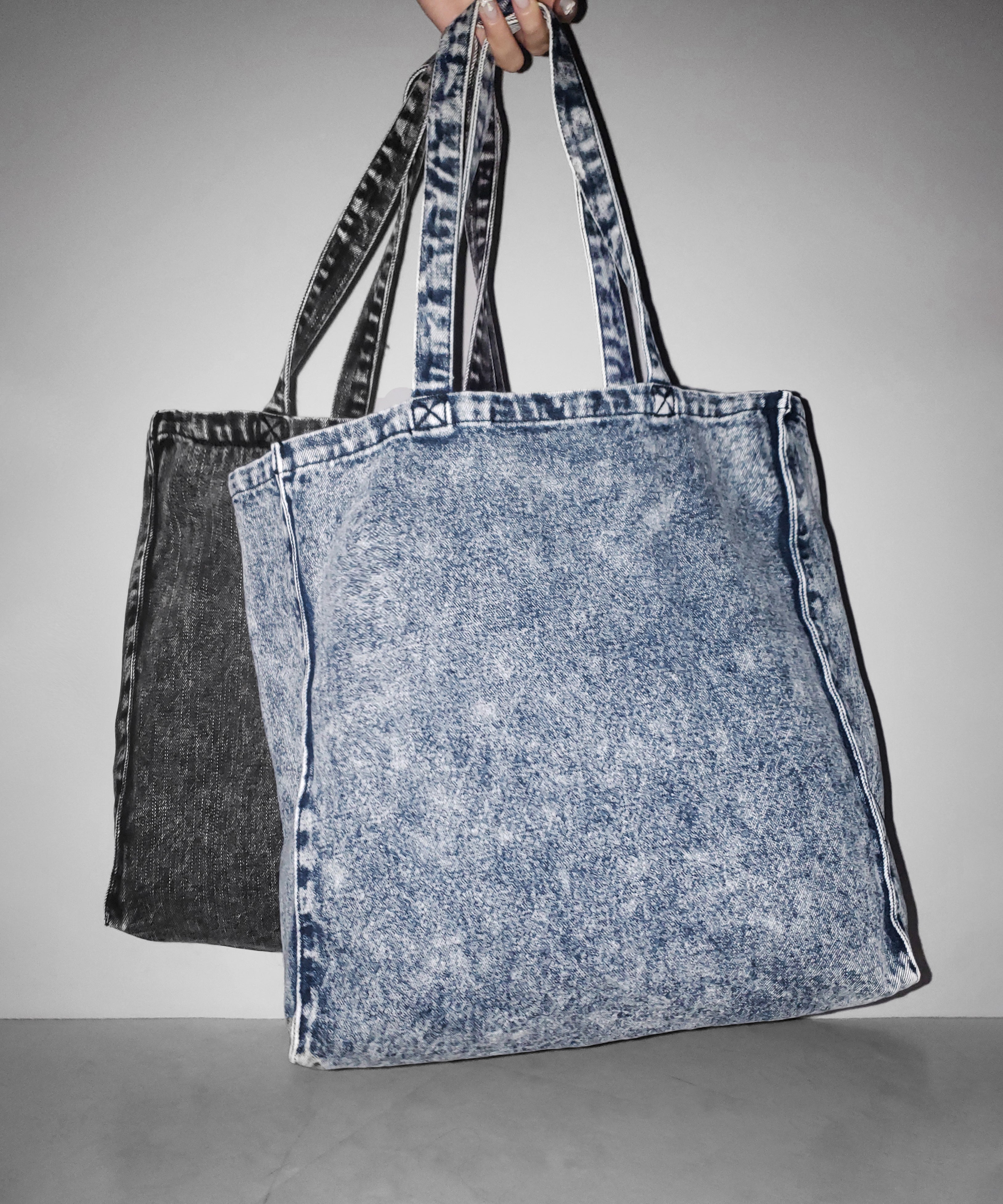 【 2color 】ヴィンテージケミカルブリーチビッグスクエアデニムトートバッグ / vintage chemical bleach big square denim tote bag