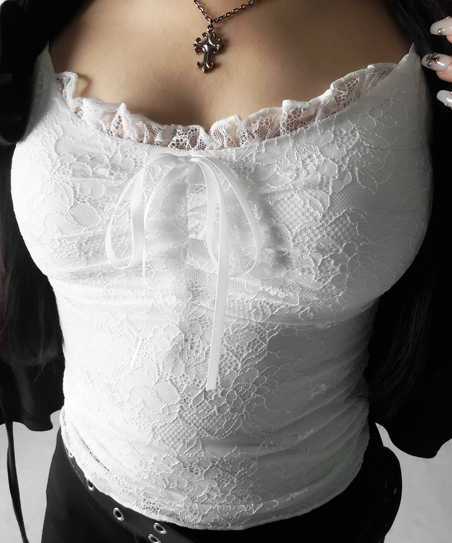 【 2color 】フロントリボンレースレイヤードキャミソール / front ribbon lace layered camisole