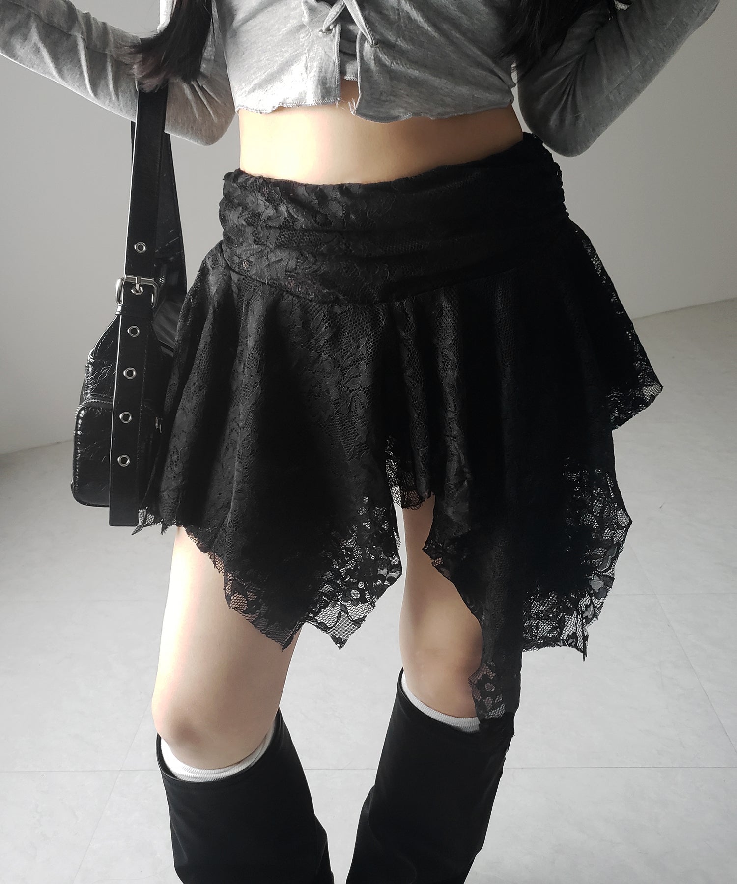 【 インパン裏地付】アシンメトリーフリルレースミニスカート / asymmetry frill lace mini skirt