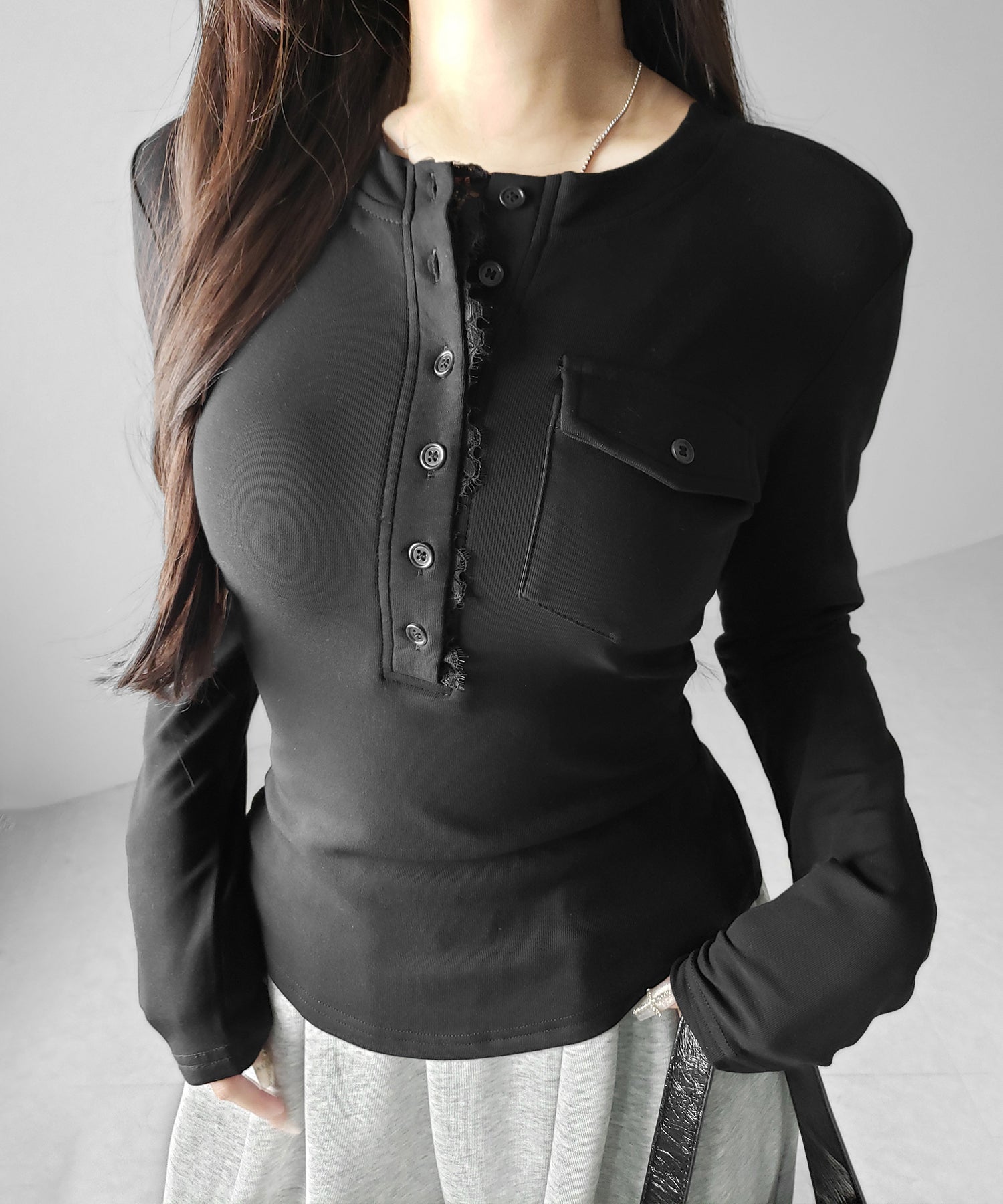 【 裏起毛 】レースドッキングヘンリーネックトップス / lace docking henley neck tops