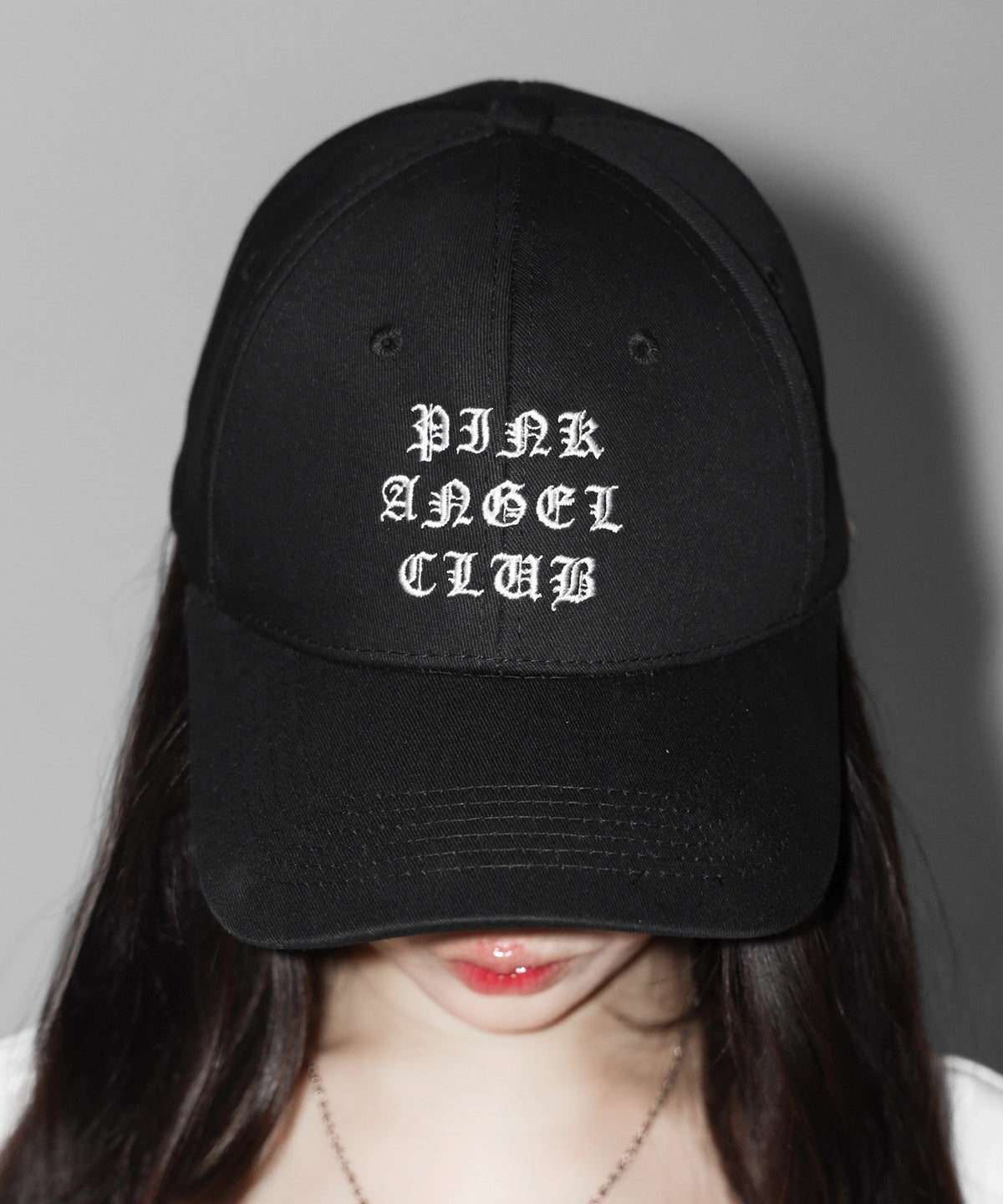 【 PINK ANGEL CLUB 】 GRUNGE LOGO embroidery CAP / グランジロゴ刺繍キャップ