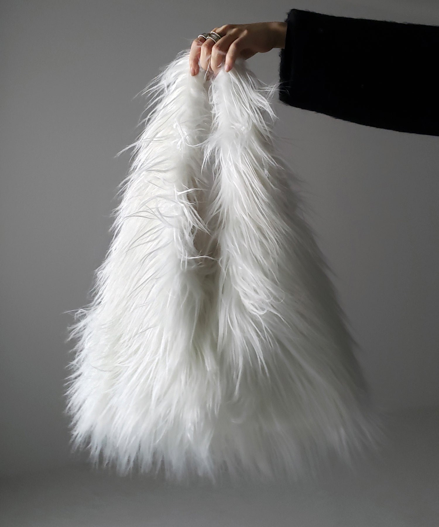 【 5color 】シャギーファーワンハンドルショルダーバッグ / shaggy fur onehandle shoulder bag
