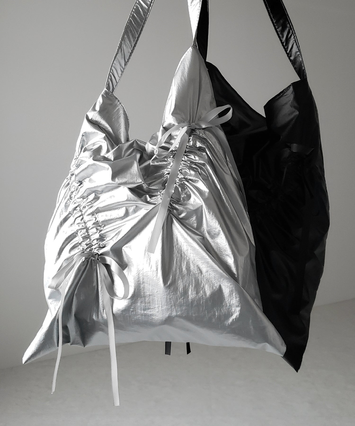 【 2color 】シャーリングリボンメタリックトートバッグ / shirring ribbon metallic tote bag