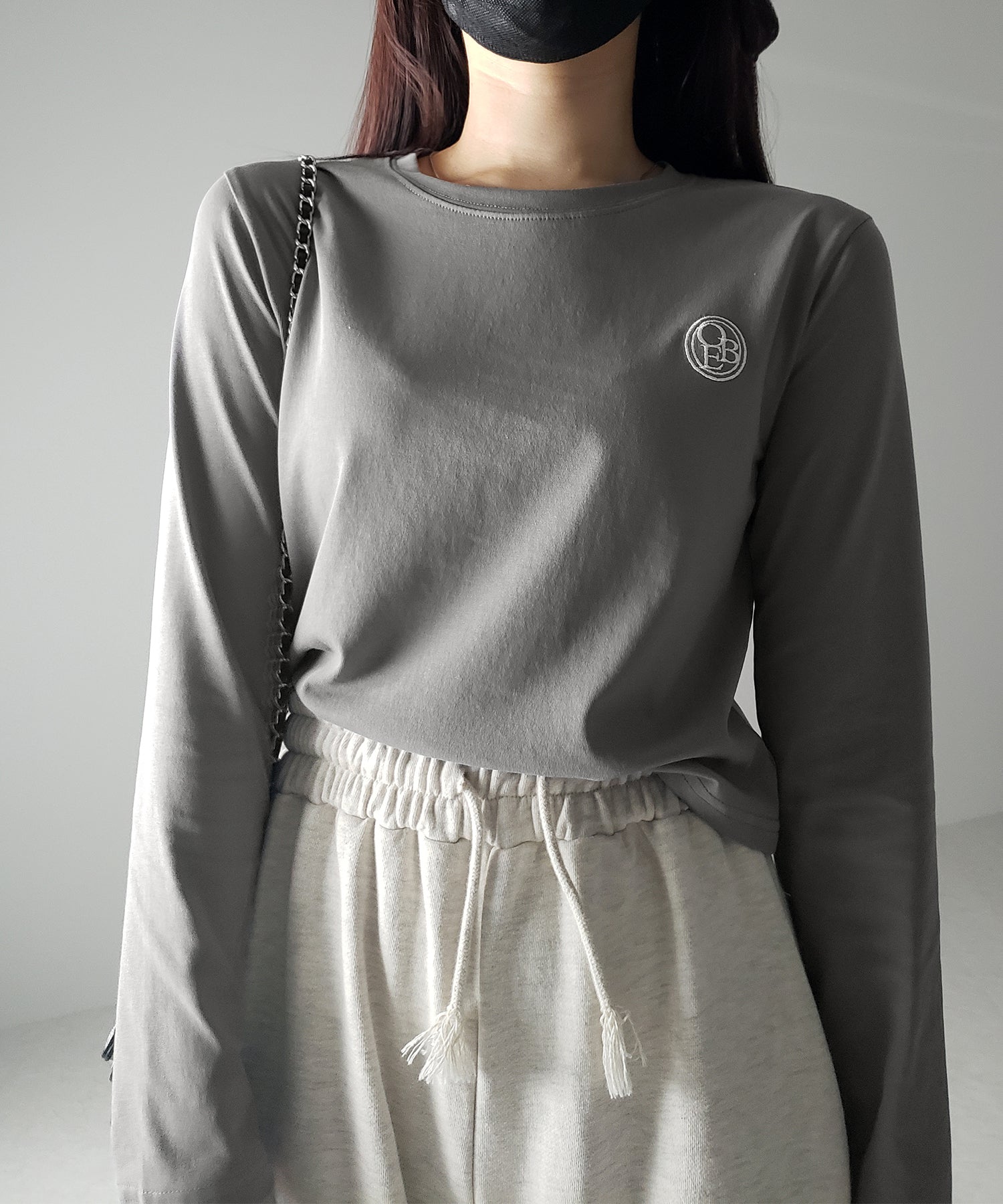 OBE刺繍 ミニロゴ長袖Tシャツ【 韓国製 】