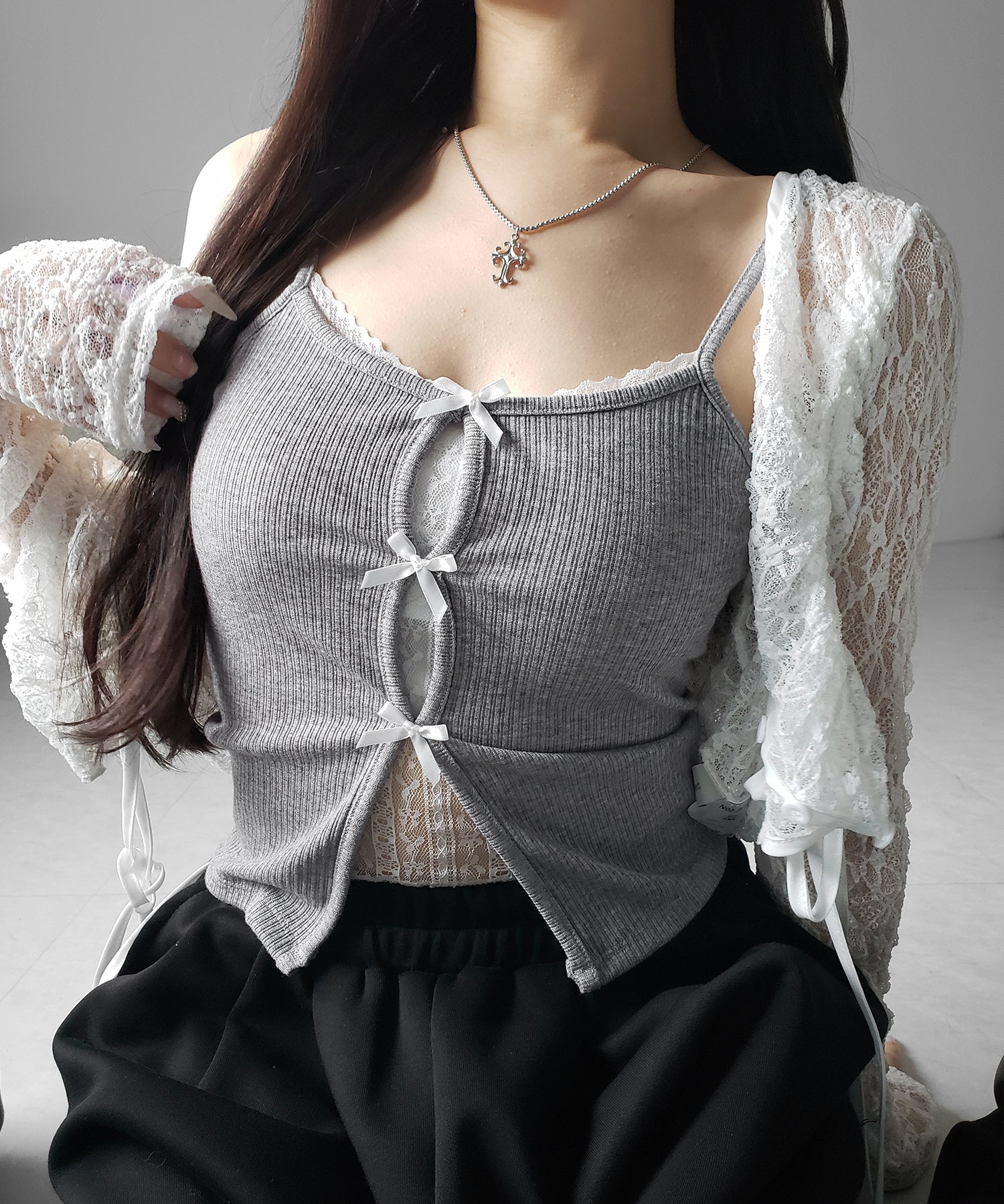 フロントリボンレースレイヤードリブキャミソール /Front ribbon lace layered ribbed camisole