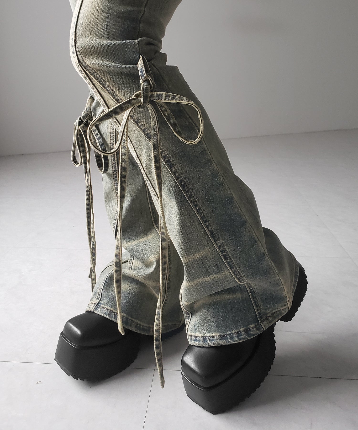 【 2color / 4size 】ストラップリボンヴィンテージストレッチフレアデニム / strap ribbon vintage stretch flare denim