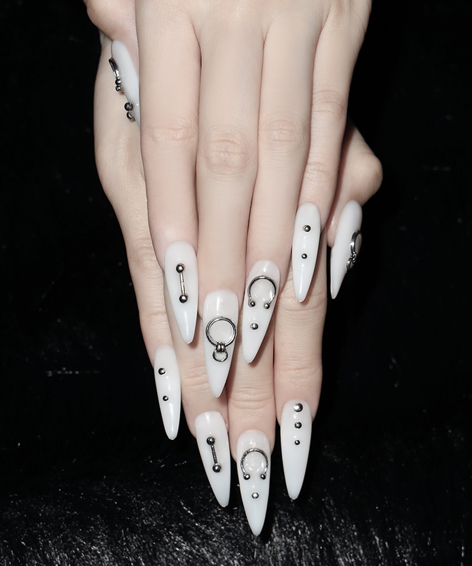 ボディピアスデザインロングネイルチップ / body pierce design long nail tips