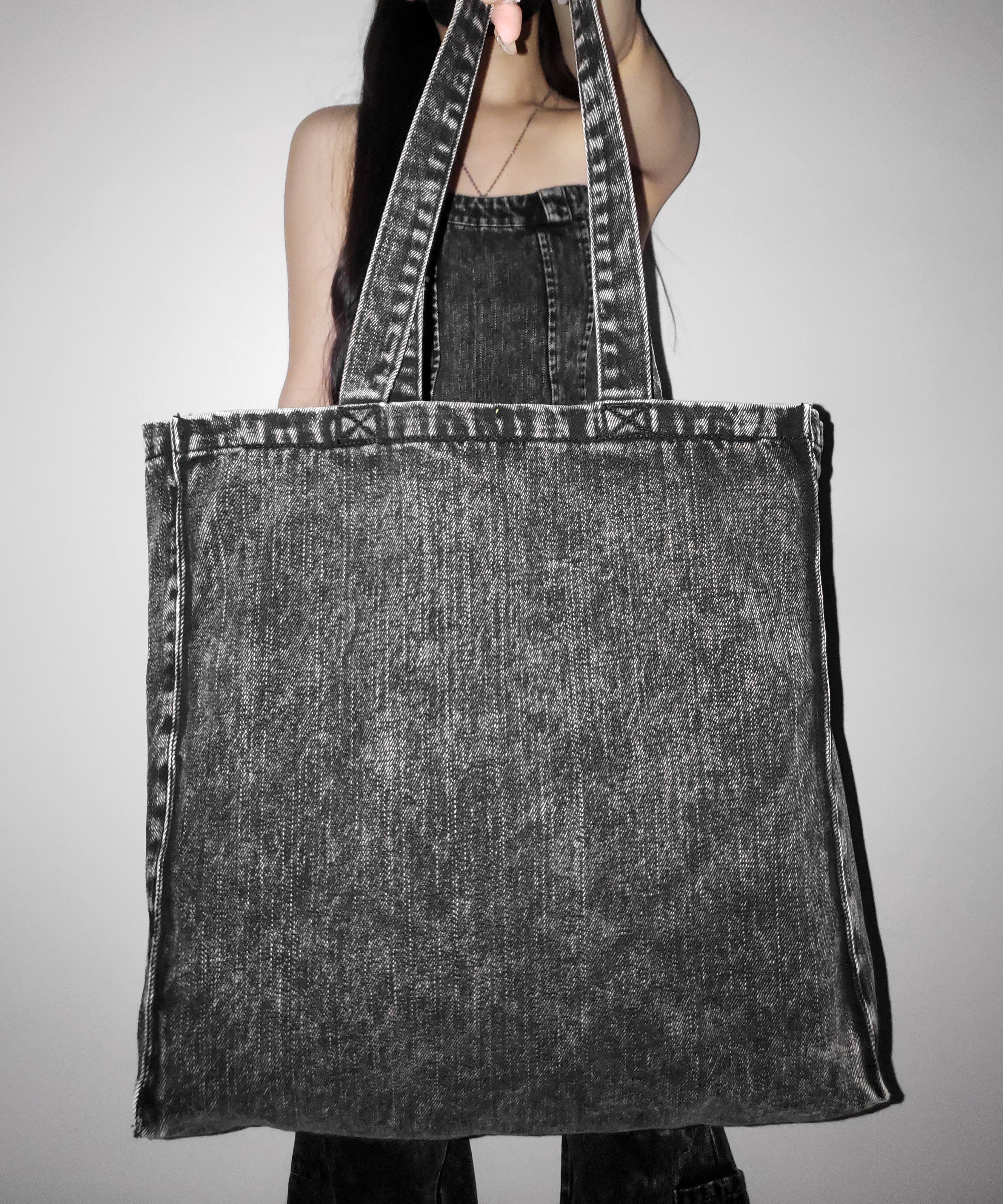 【 2color 】ヴィンテージケミカルブリーチビッグスクエアデニムトートバッグ / vintage chemical bleach big square denim tote bag