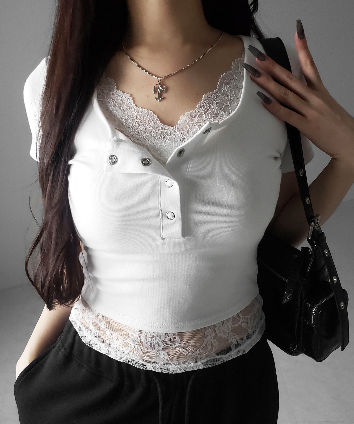 レースレイヤードヘンリーネックスクエア半袖Tシャツ / lace layered henley neck square short sleeve T-shirt