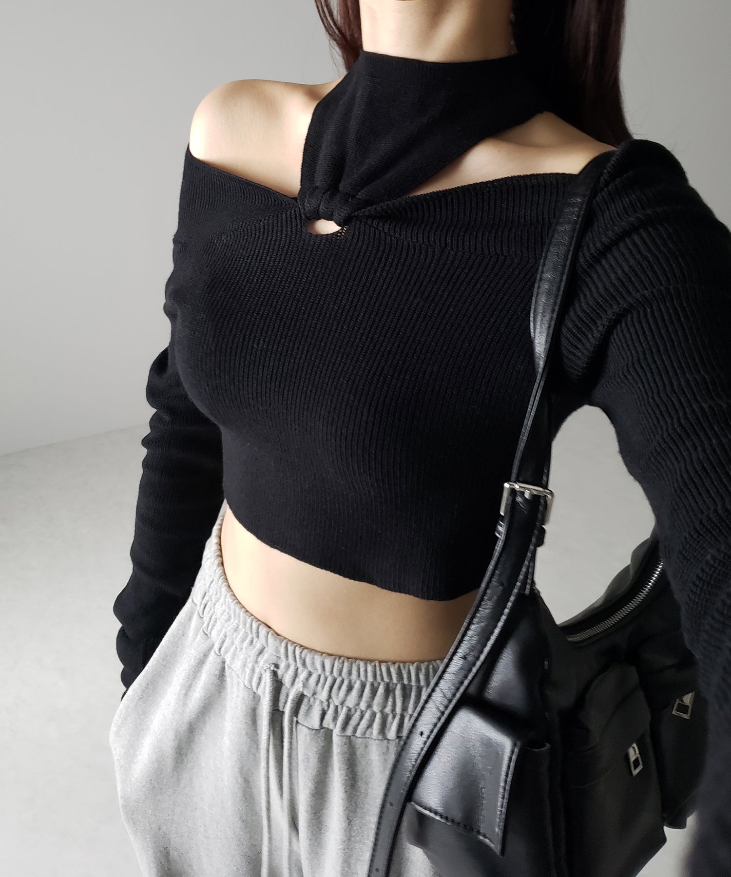 【 3 color 】カットアウトオフショルショートリブニット