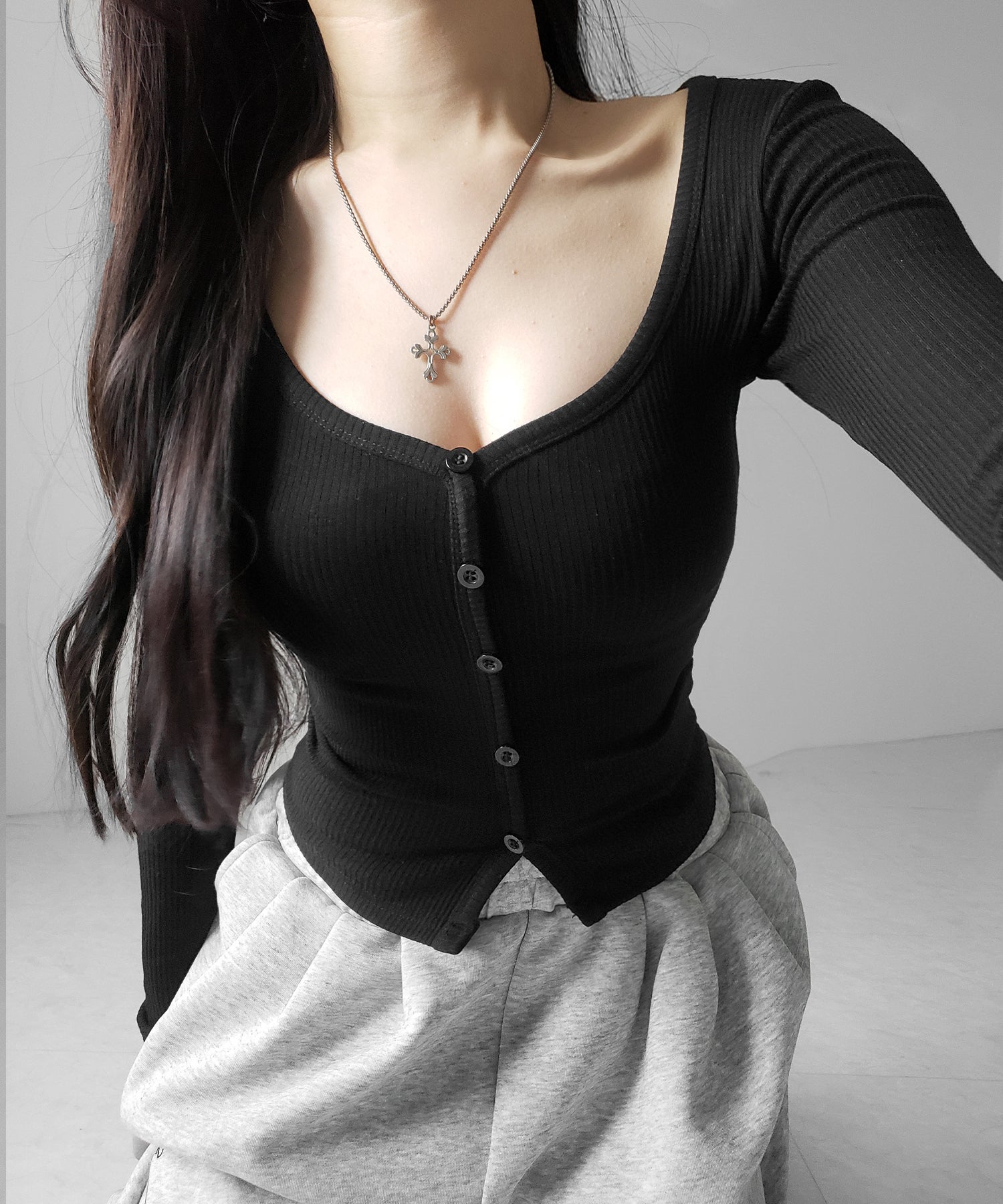 【 裏微起毛 】フロントボタンタイトリブカットソートップス / front button tight ribbed cutsew tops