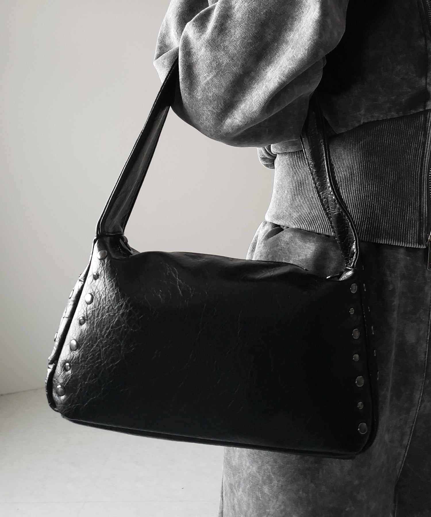 スタッズデザインスクエアショルダーバッグ / stud design square shoulder bag