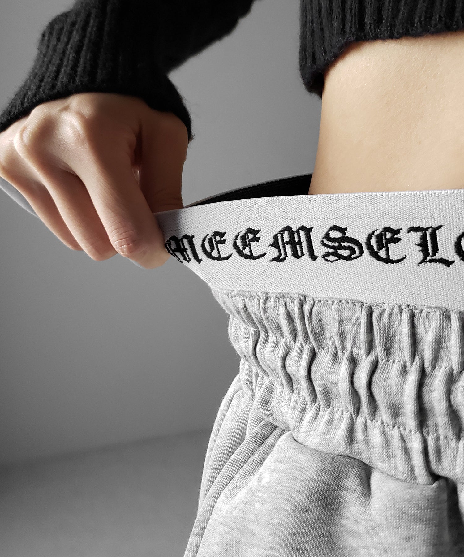 ウエストグランジロゴスウェットワイドパンツ / waist grunge logo sweat wide pants