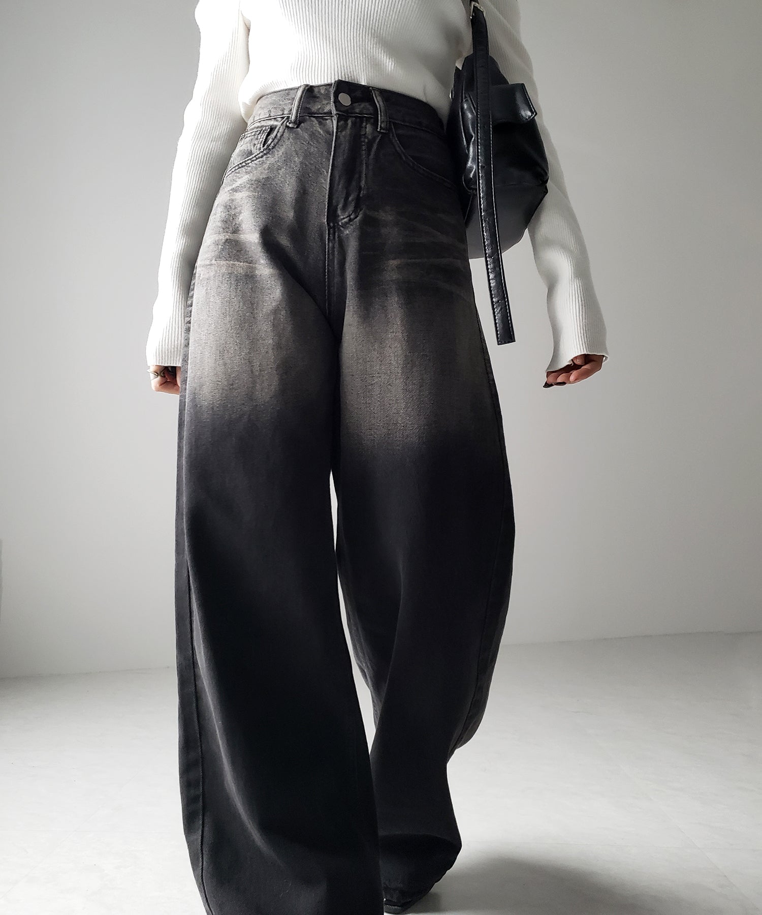 【 4size / 2color 】ヴィンテージグラデーションウォッシングルーズワイドデニム