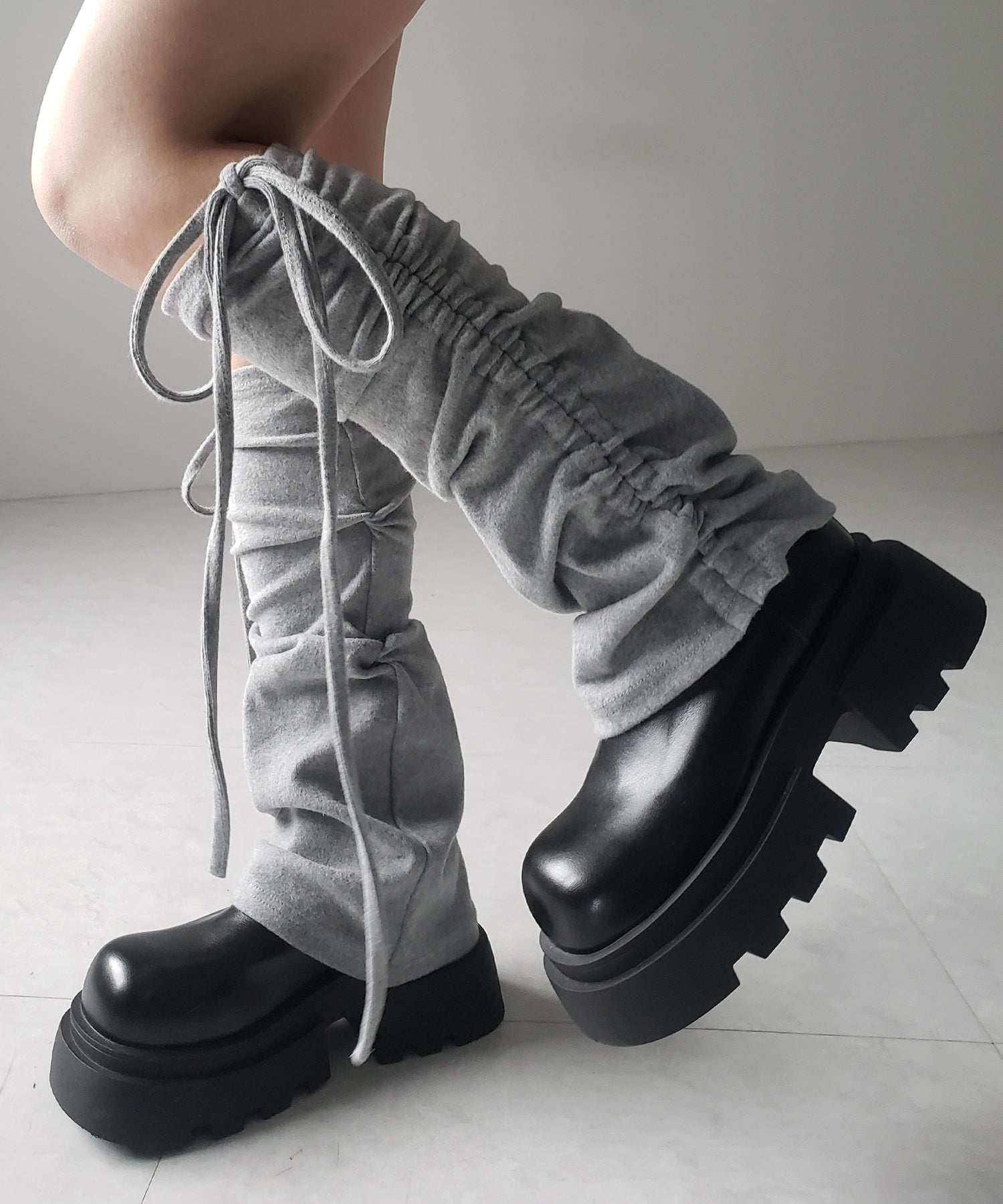【 2color 】ストラップリボンサイドシャーリングレッグカバー / strap ribbon side shirring leg cover