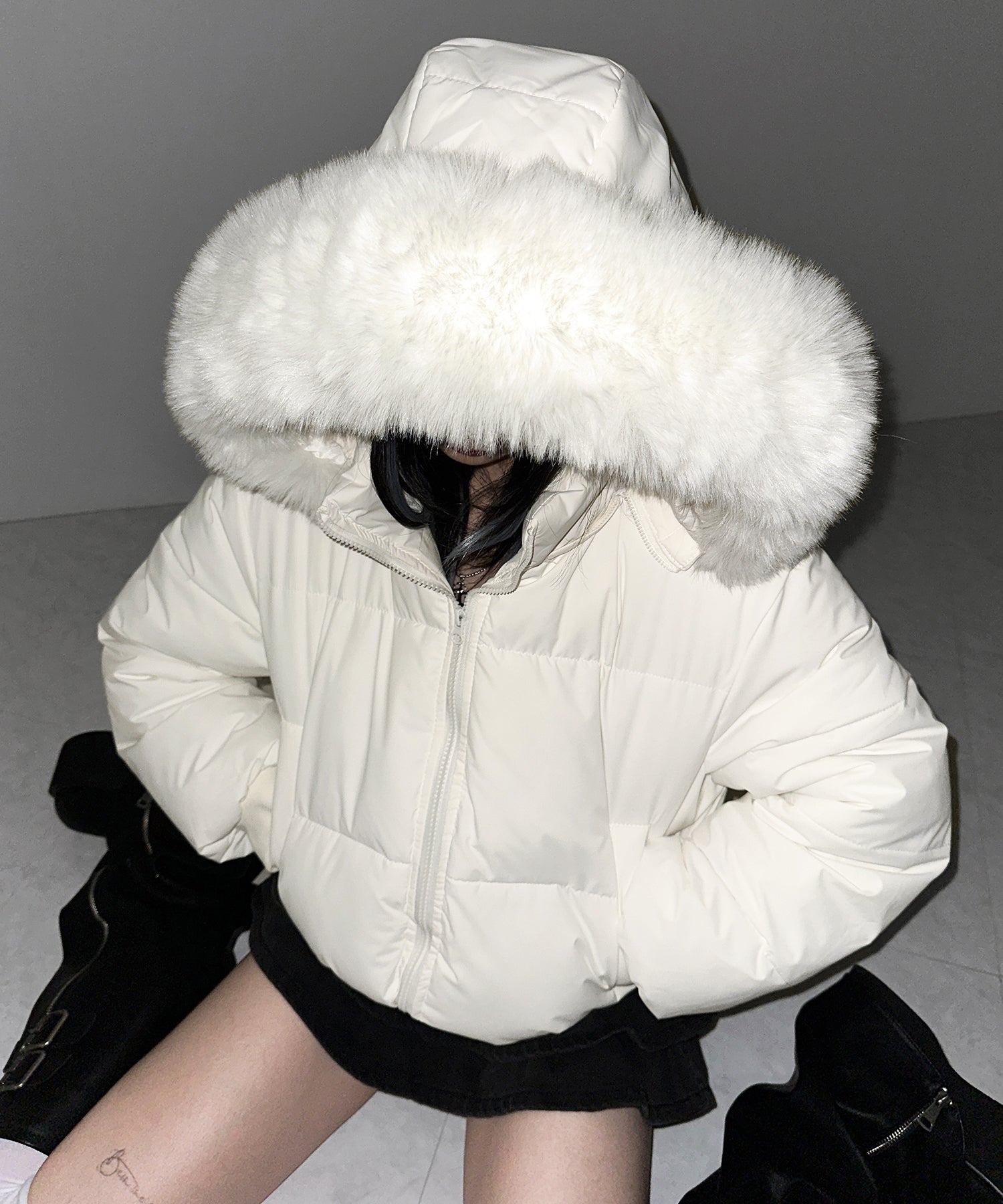 【 フード取り外し可能2WAY 】フェイクファーフードショートダウンジャケット / 2WAY fake fur hoodie short down jacket