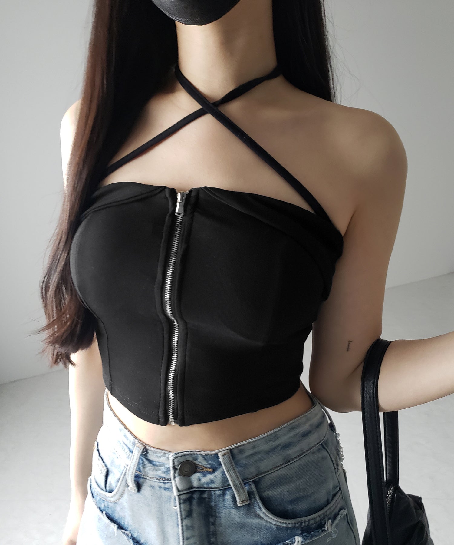 【 2WAY/ カップ付 】ジップアップクロスストラップリボンベアトップス / zip up cross strap ribbon bare tops