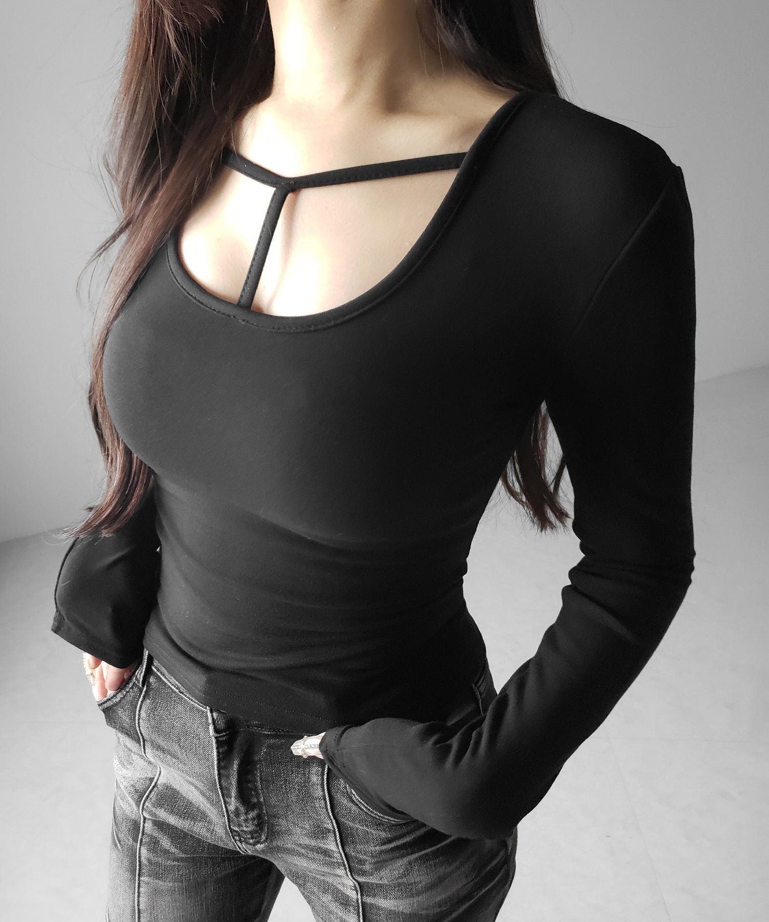 【 裏起毛 】カットアウトストラップスリムカットソートップス / cutout strap slim cutsew tops