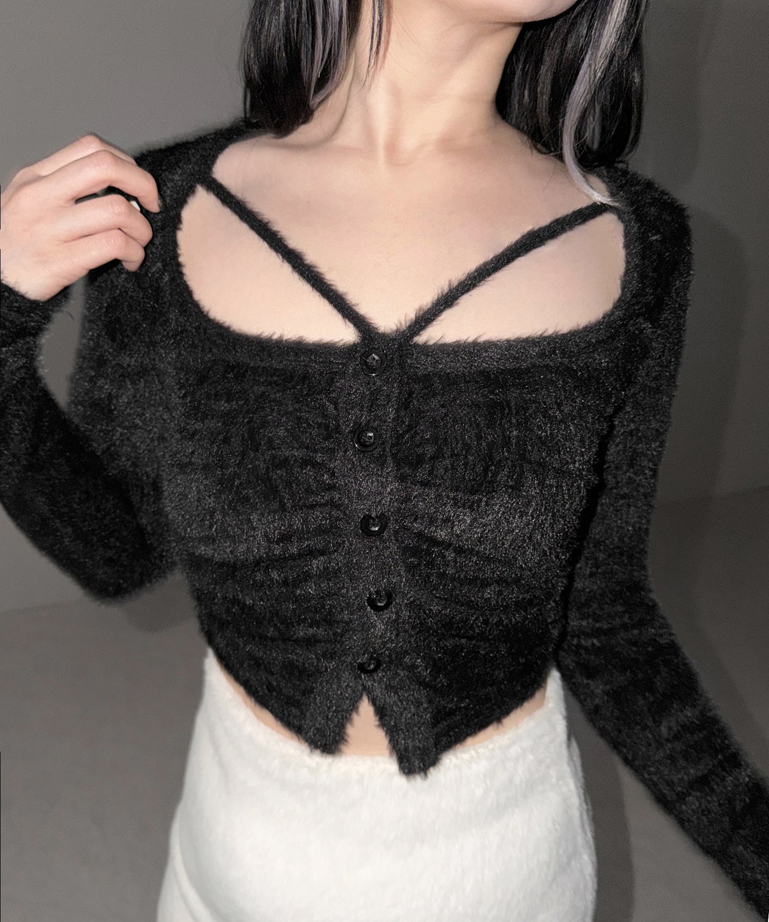 クロスストラップスクエアショートシャギーカーディガン / cross strap square short shaggy cardigan