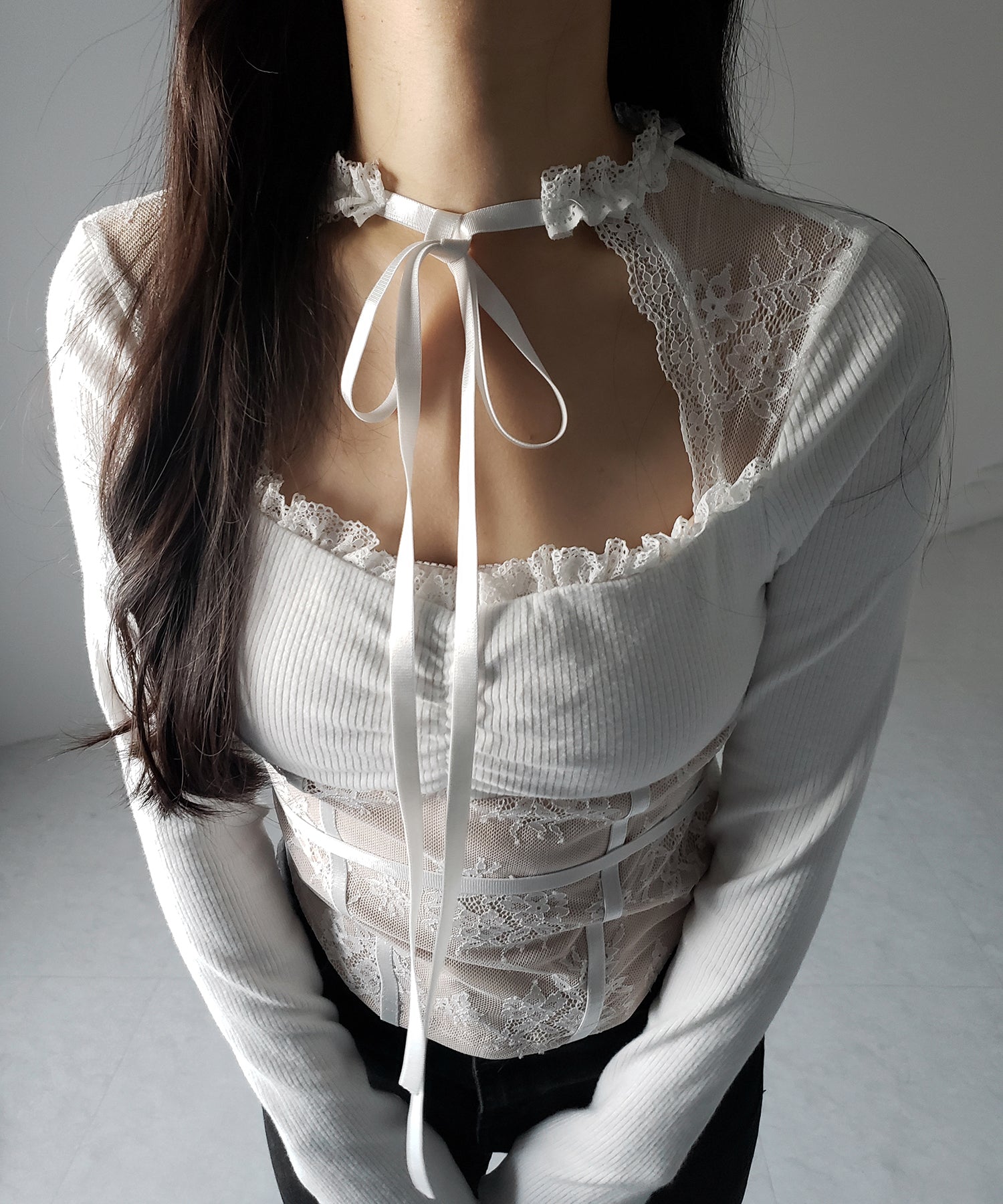 チョーカーネックリボンレーシーカットソートップス / choker neck ribbon lacy cutsaw tops