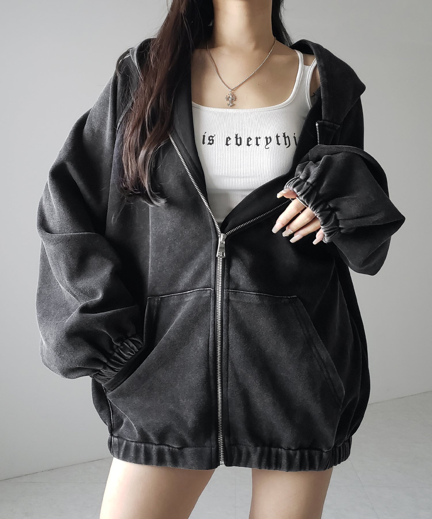 ピグメントヴィンテージ加工ジップアップパーカー / Pigment vintage zip-up hoodie