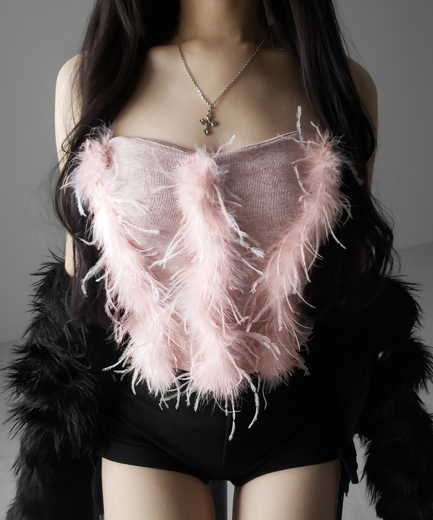 フェザーファードッキングビスチェベアトップ / feather fur docking bustier bare tops