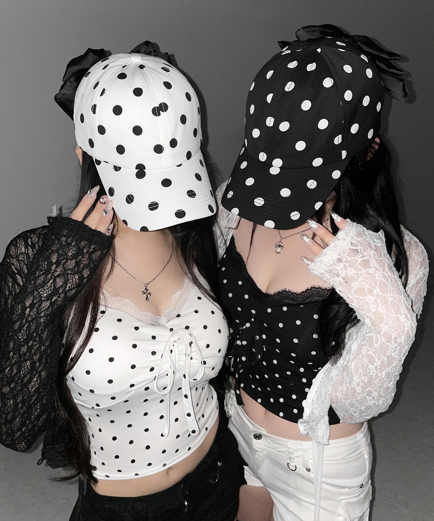 ドットレースフロントリボンキャミソール / Dot lace front ribbon camisole