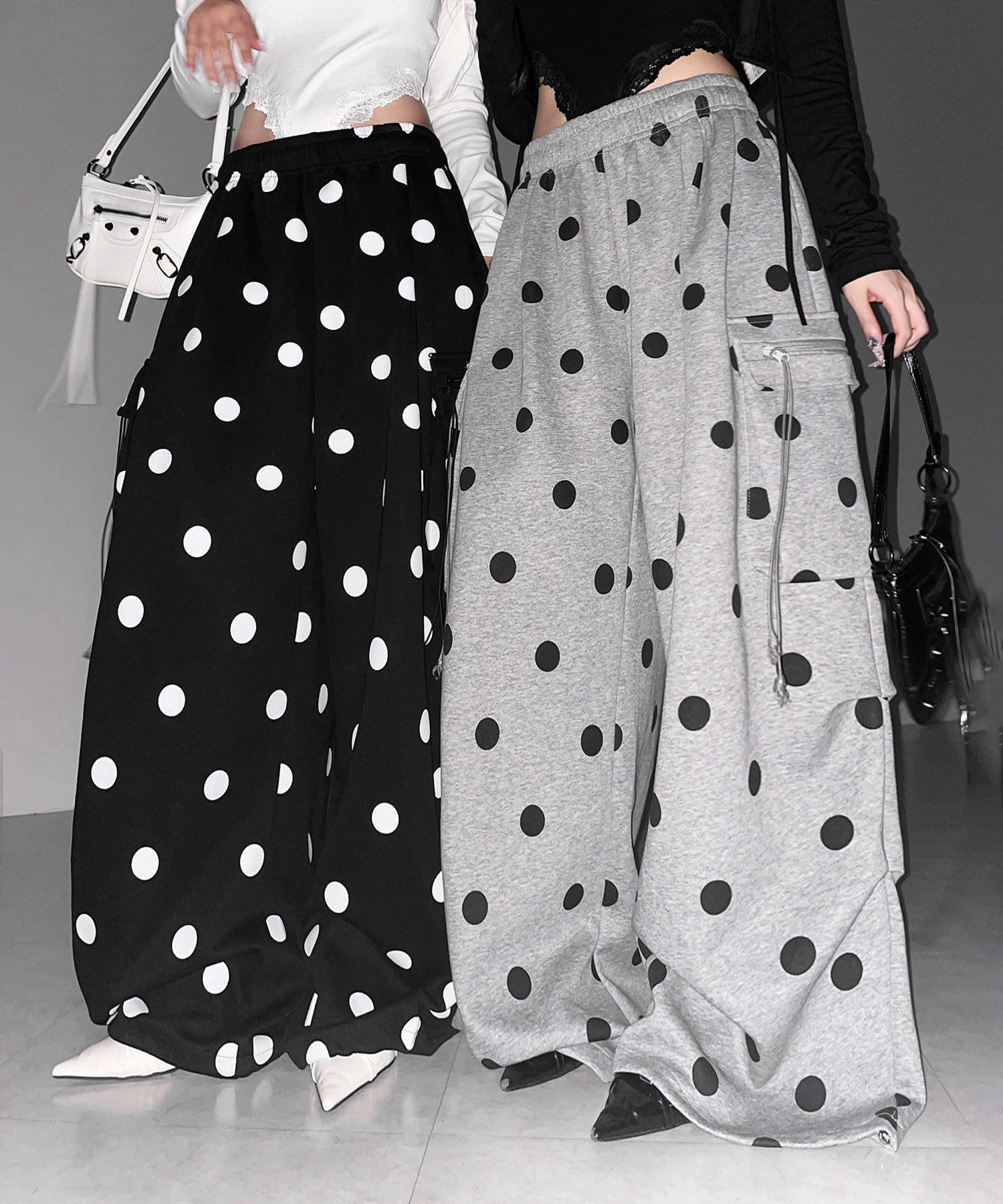 【 裾絞り可能2WAY 】ドットドローコードタックワイドカーゴスウェットパンツ / Dot drawcord tuck wide cargo sweatpants