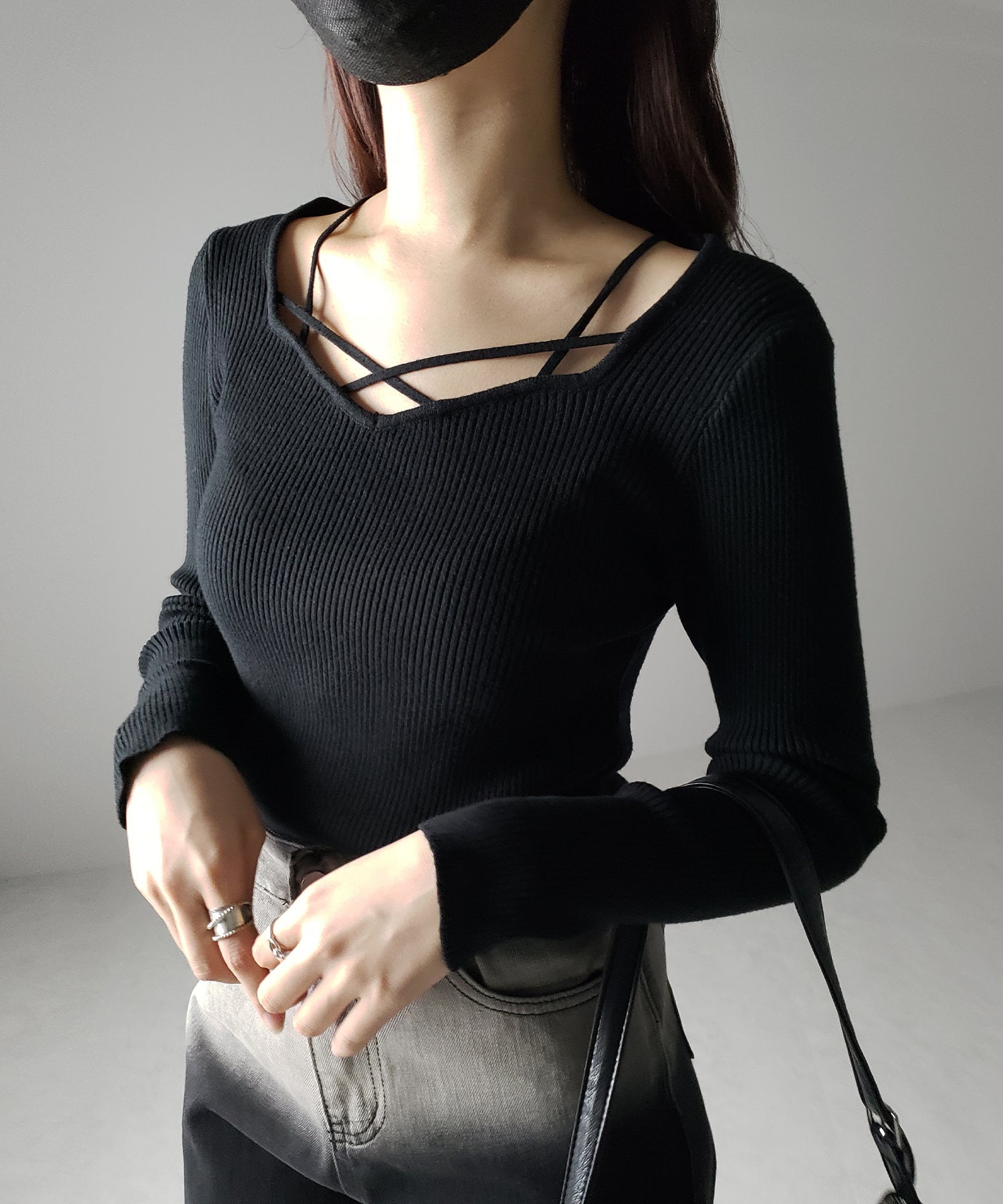 クロスラインストラップデザインリブニット