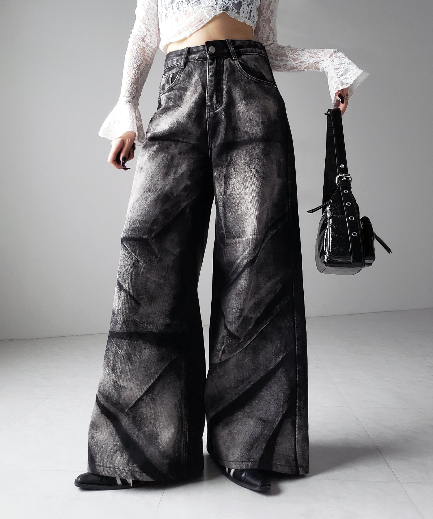 【 4size 】CRACKクラッシュヘビーブリーチブラックワイドデニム / CRACK crash heavy bleach black wide denim