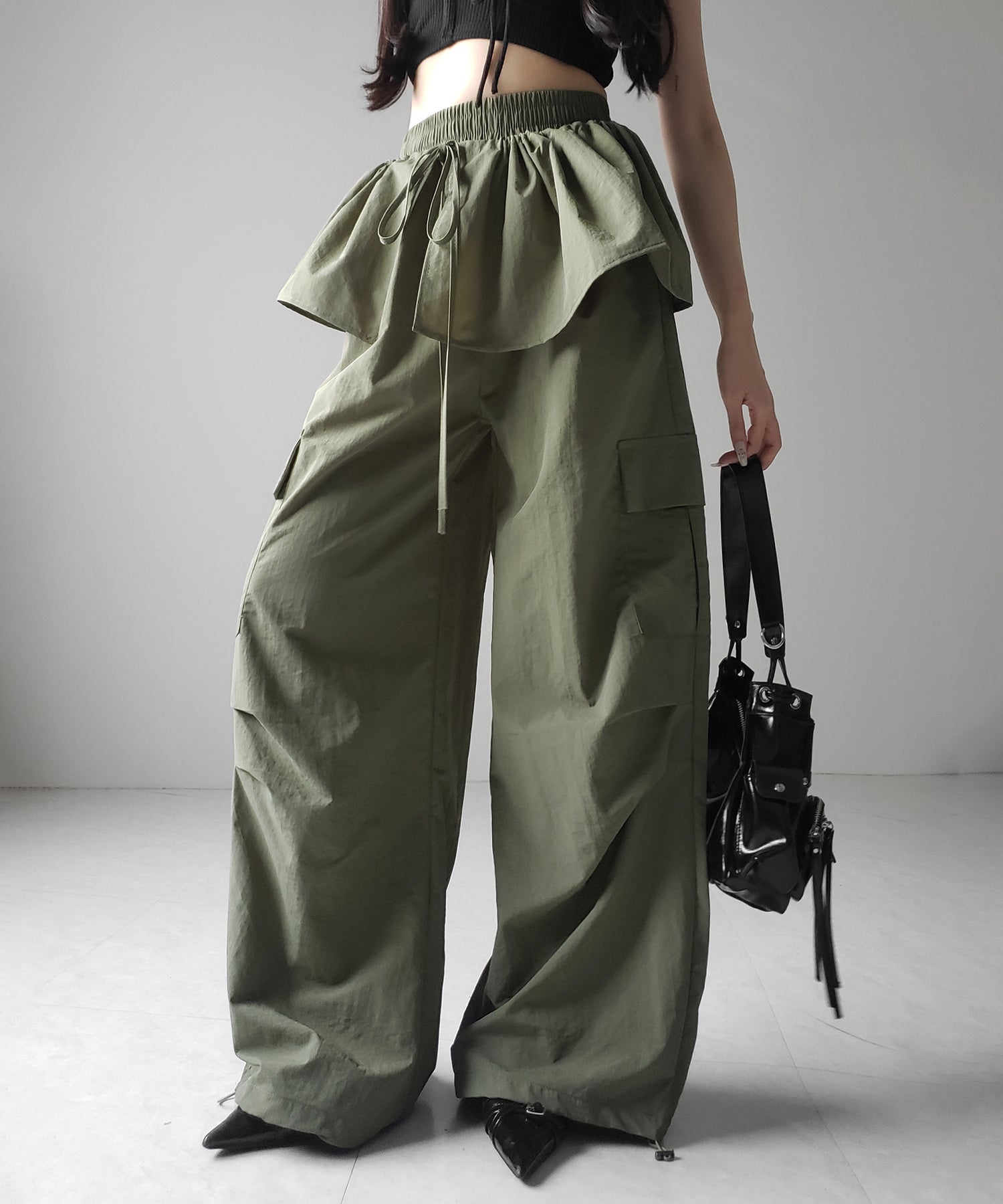 【 2WAY 】フリルレイヤードワッシャーナイロンタックワイドカーゴパンツ / frill layered washer nylon tuck wide cargo pants
