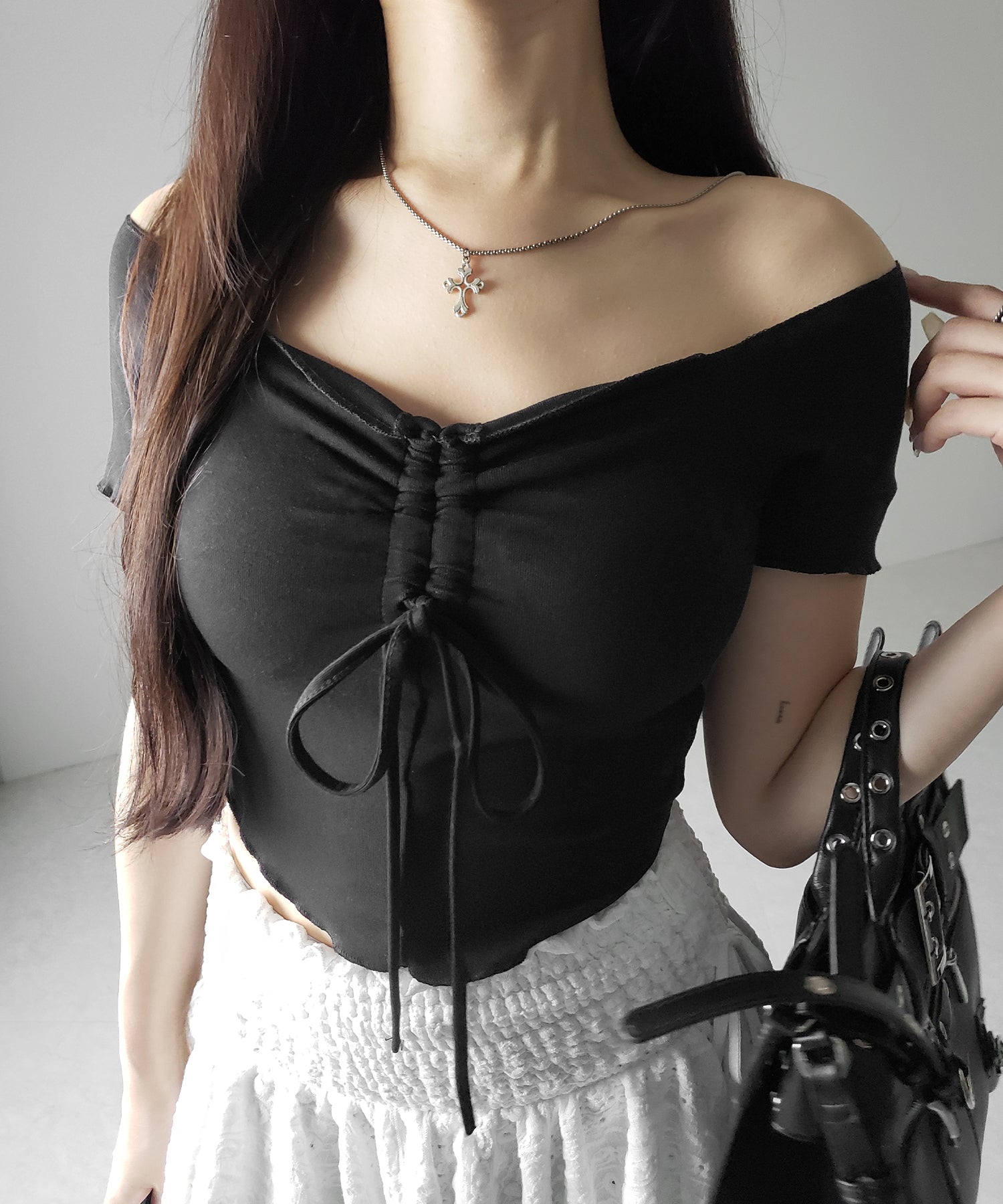 【 3color 】シャーリングリボンオフショルメローTシャツ / shirring ribbon off-shoulder mellow T-shirt