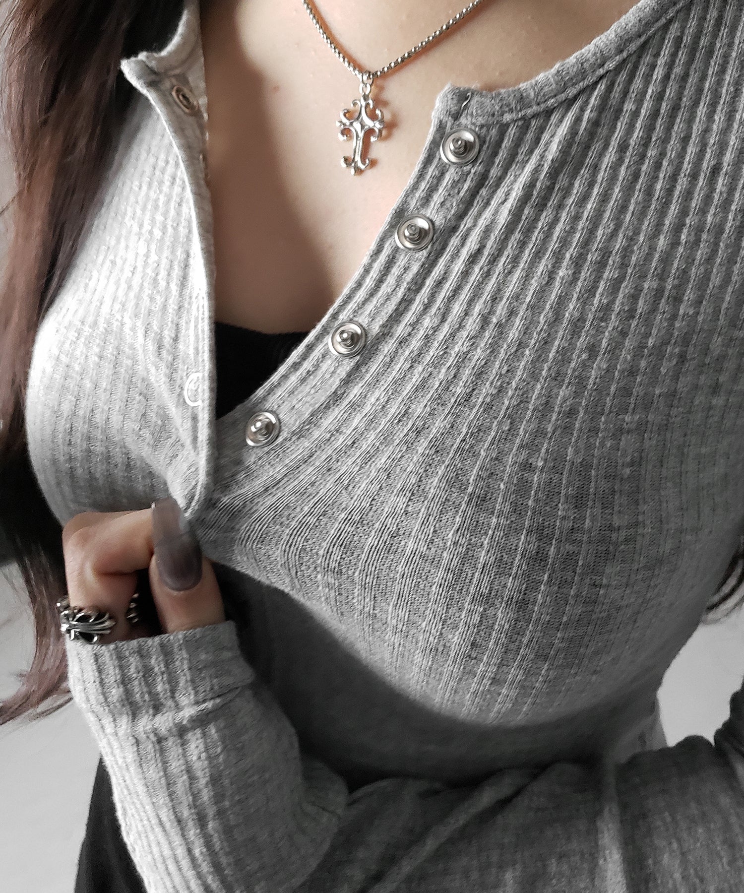 スナップボタンタイトリブカットソートップス / snap button tight ribbed cutsew tops