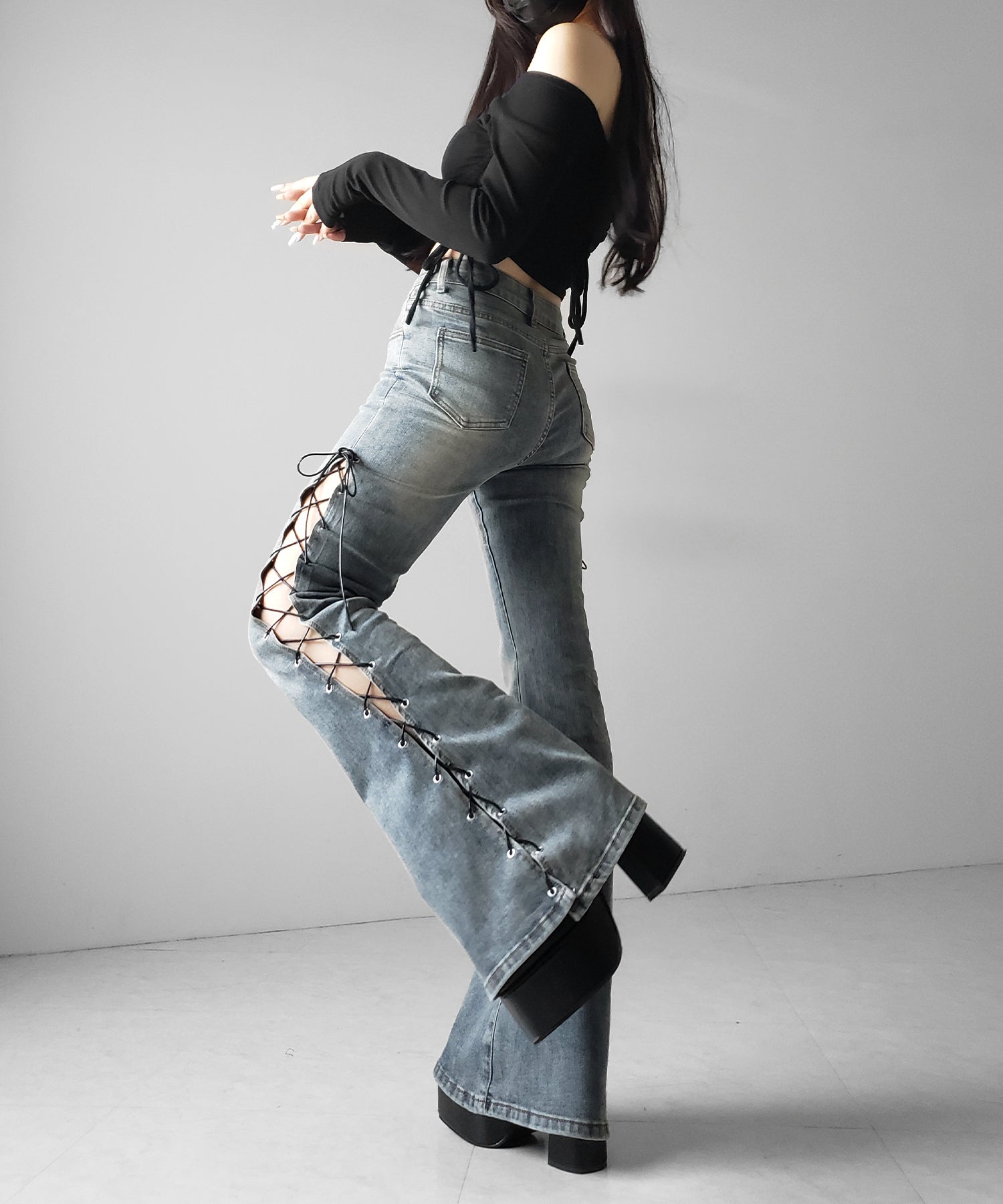 レースアップカットアウトストレッチフレアデニム / lace up cutout stretch flare denim