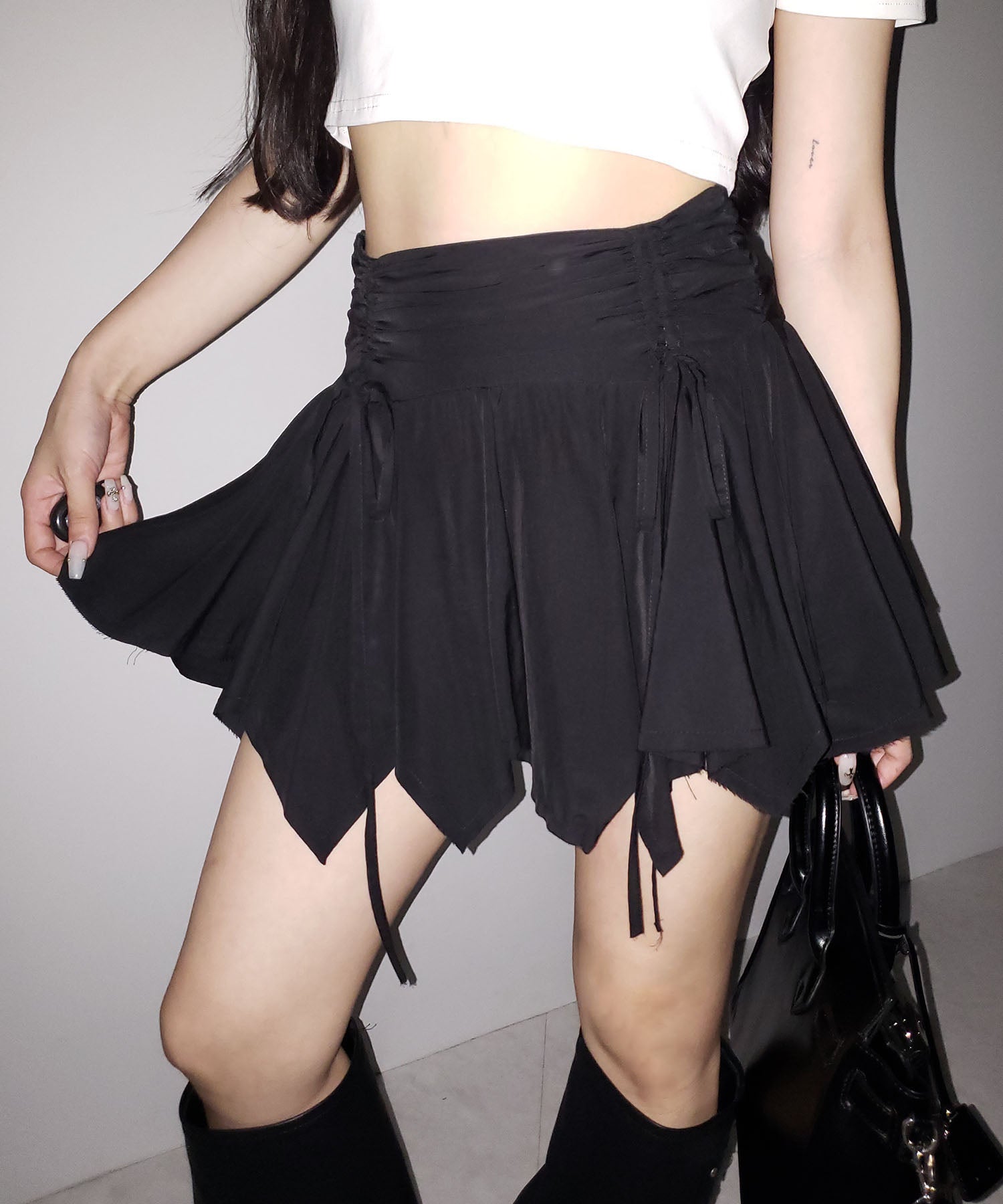 【 2color / 2size 】シャーリングダブルリボンアシンメトリーフリルミニスカート / shirrin double ribbon asymmetry frill mini skirt