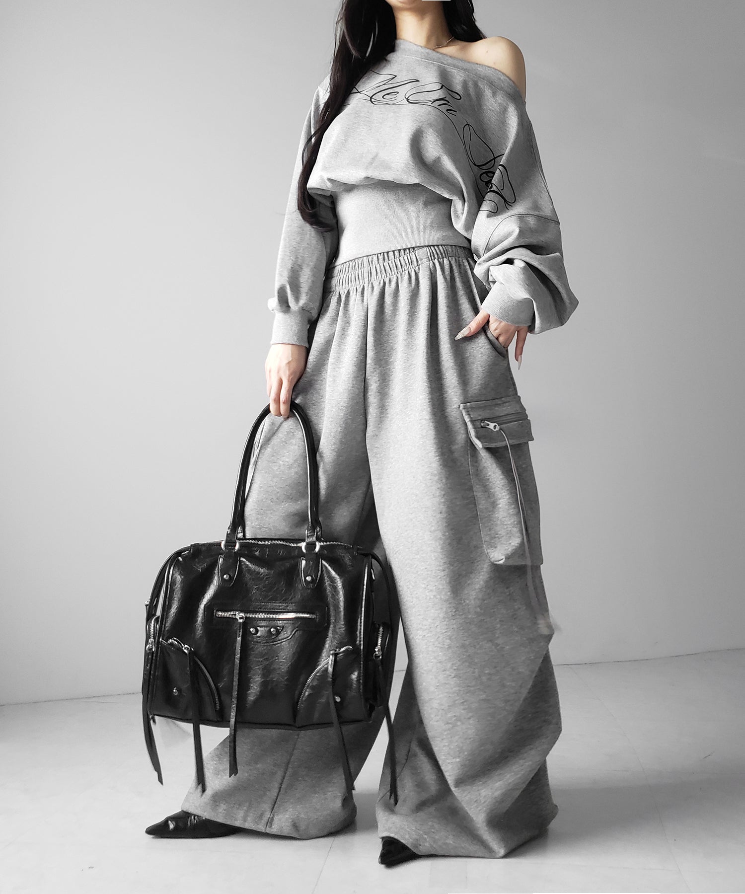 【 裾絞り可能2WAY 】ドローコードタックワイドカーゴスウェットパンツ / drawcord tuck wide cargo sweatpants