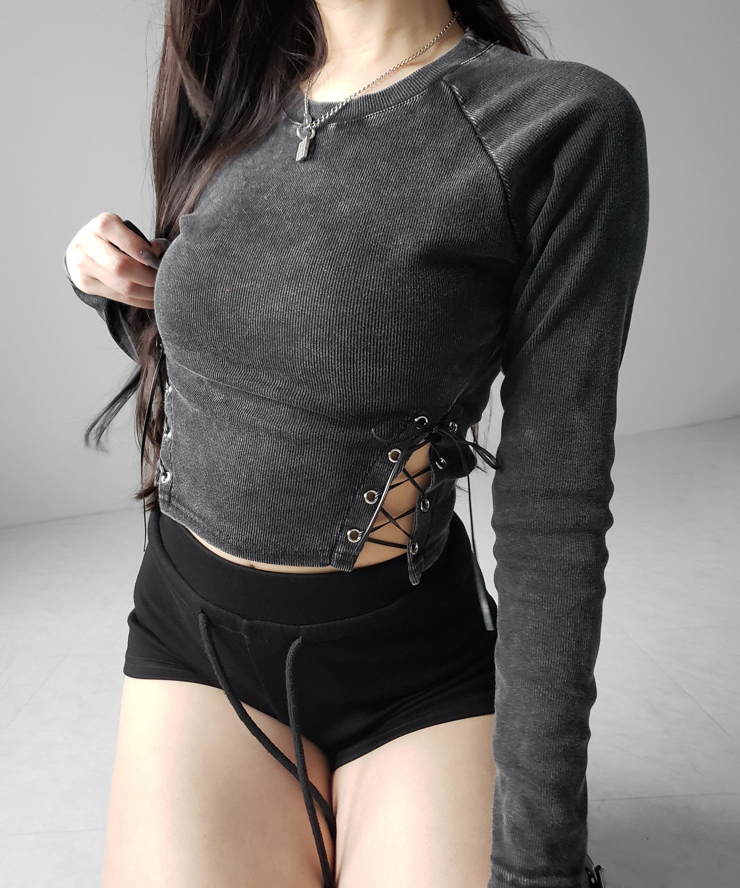 ヴィンテージサイドレースアップカットアウトショートロンT / vintage side lace up cutout short long sleeve T-shirts