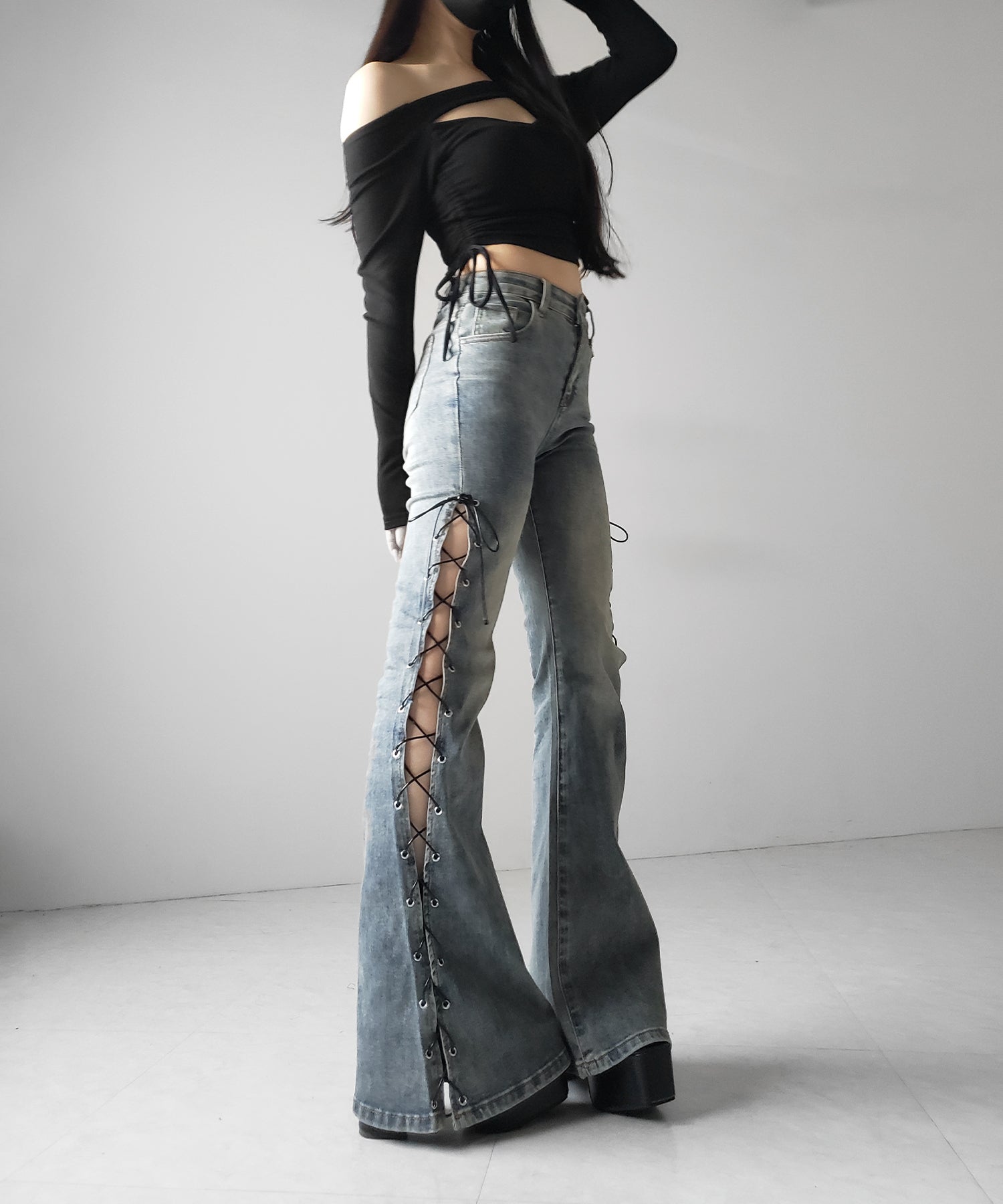 レースアップカットアウトストレッチフレアデニム / lace up cutout stretch flare denim