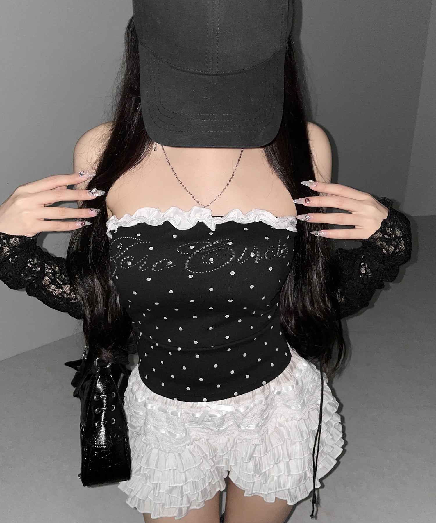 シアーフリルレースショートパンツ / Sheer frill lace shorts