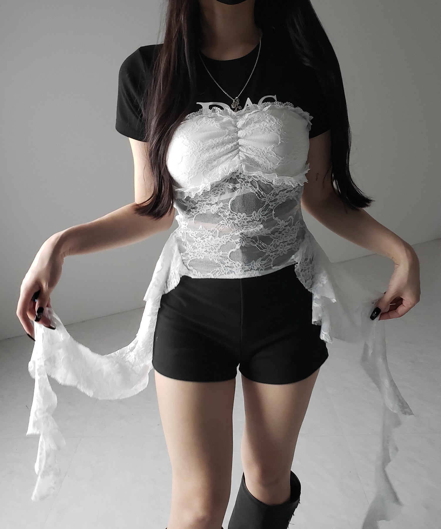 【 2color 】アシンメトリーフリルレースベアトップス / asymmetry frill lace bare tops