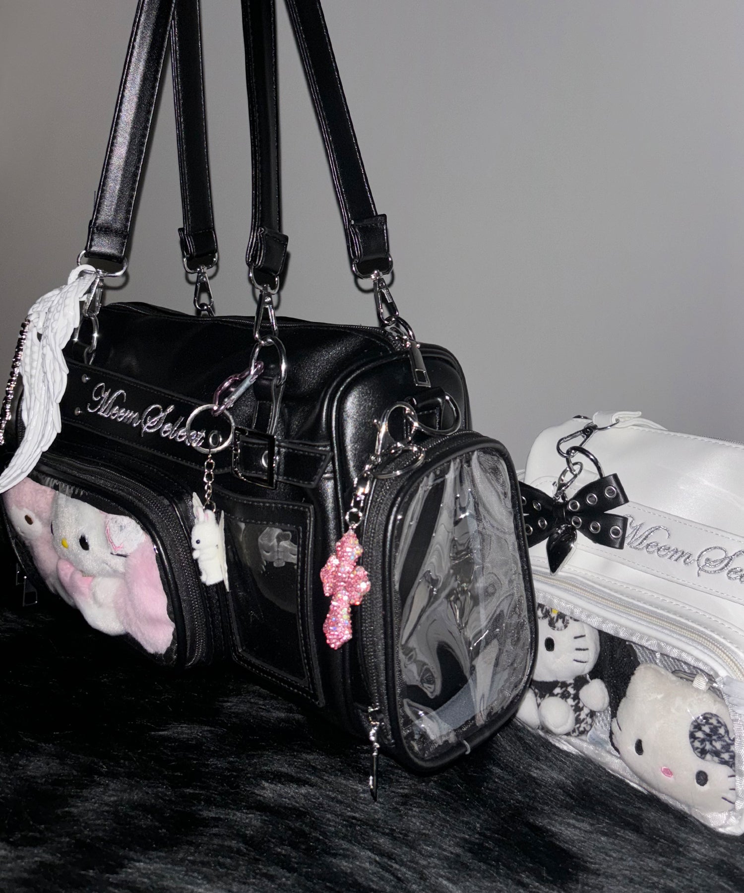 クリアポケット付きレタリング刺繍ショルダーバッグ / clear pocket lettering embroidery shoulder bag