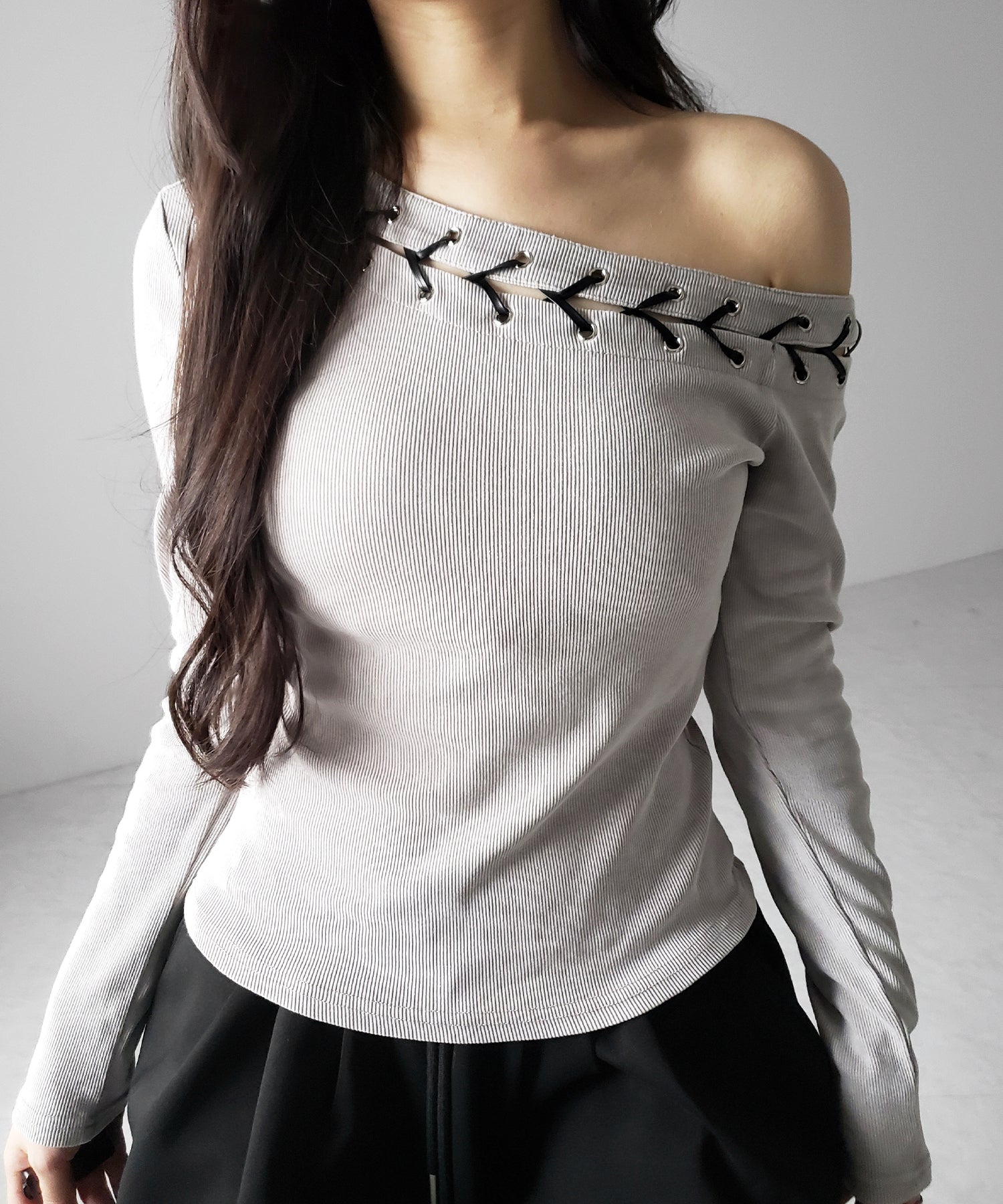 ヴィンテージカットアウトレースアップワンショルリブトップス / vintage cutout laceup one shoulder lib tops