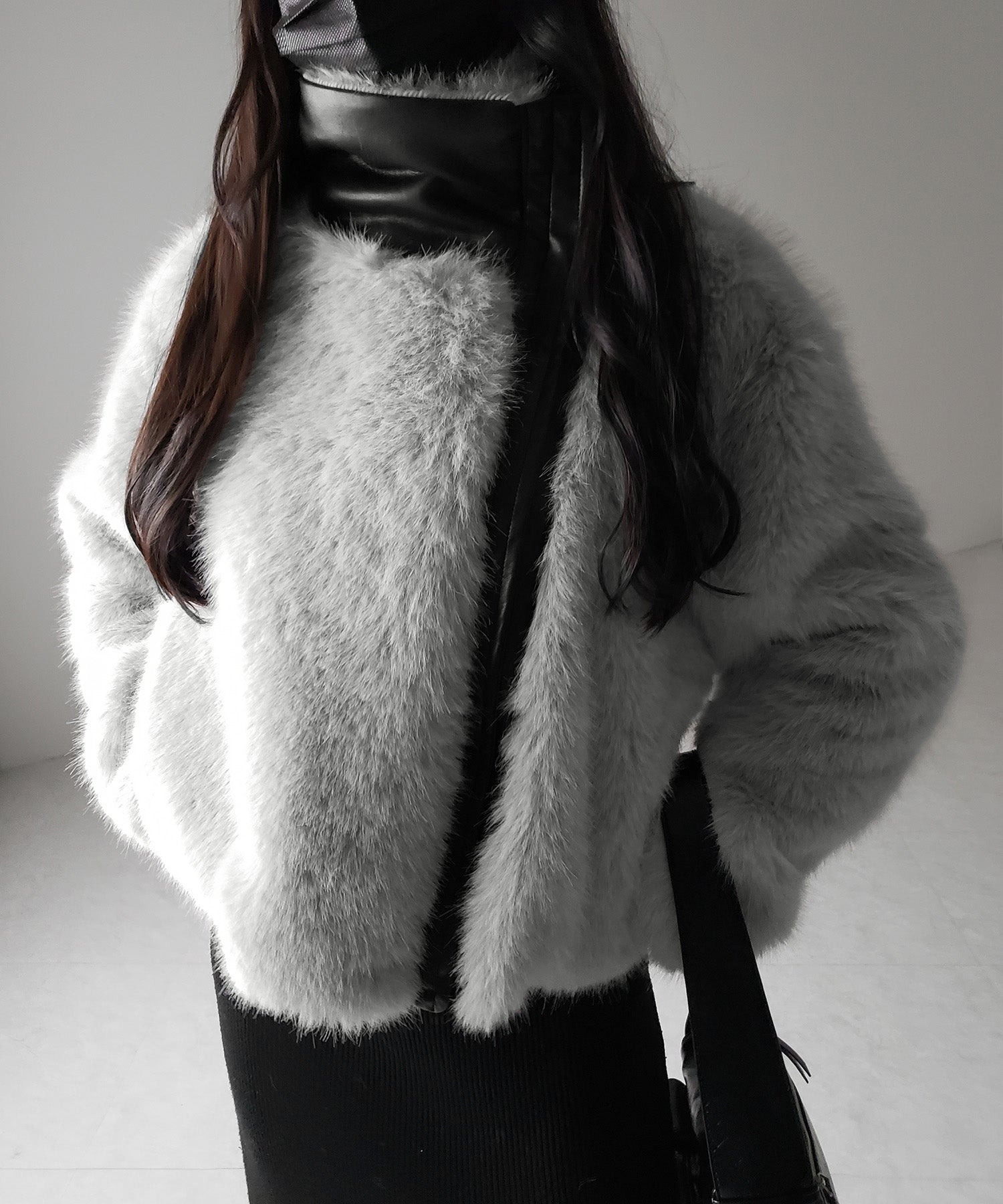 【 2WAY 】ジップアップレザードッキングフェイクファーコート / zip up leather docking fake fur coat
