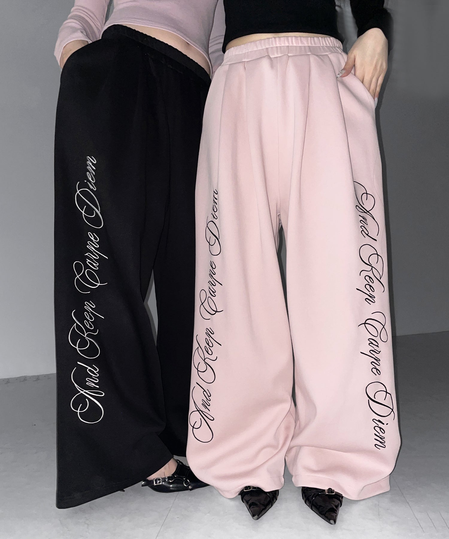 レタリングロゴ刺繍ワイドスウェットパンツ / lettering logo embroidery wide sweatpants