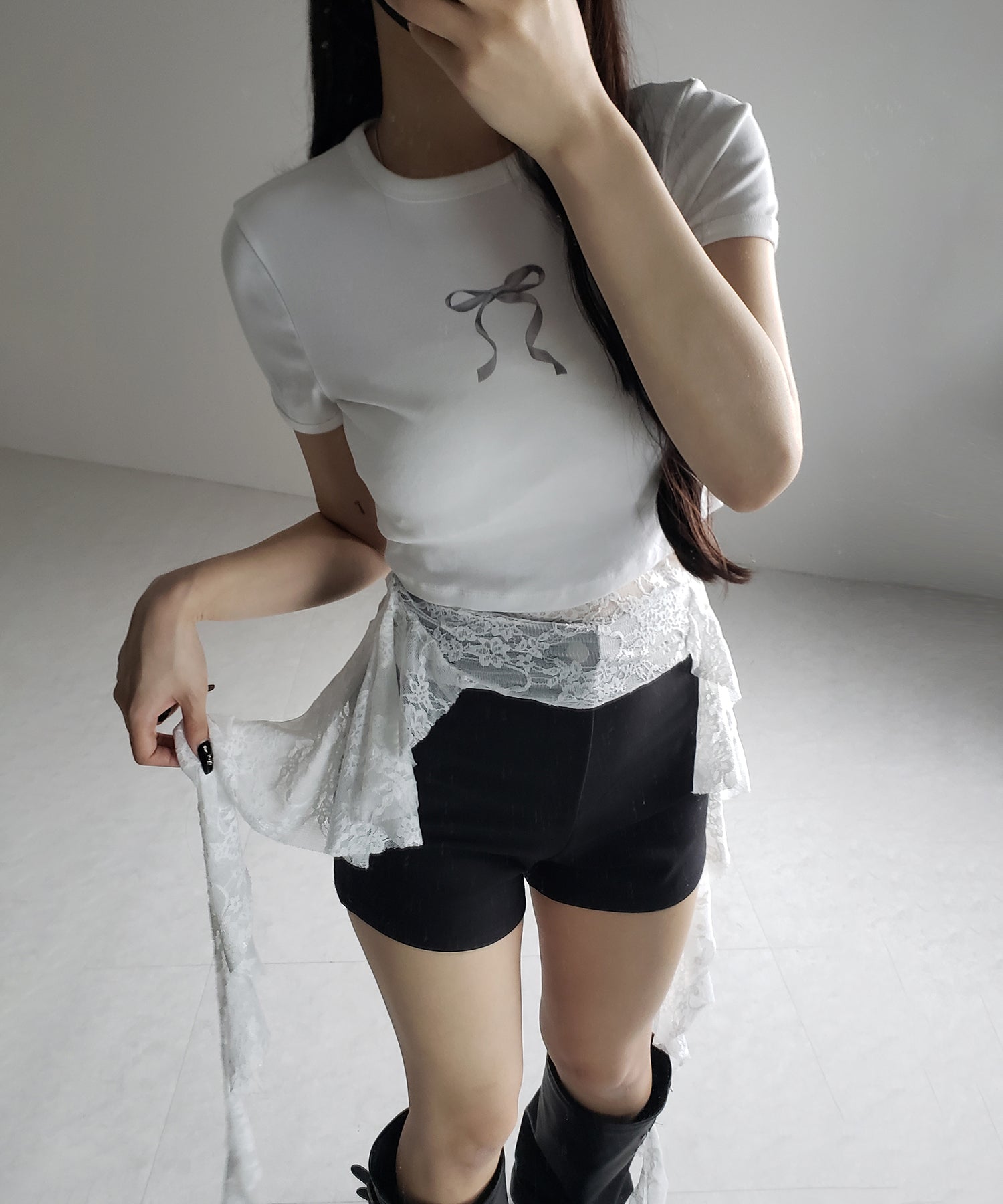 【 2color 】アシンメトリーフリルレースベアトップス / asymmetry frill lace bare tops