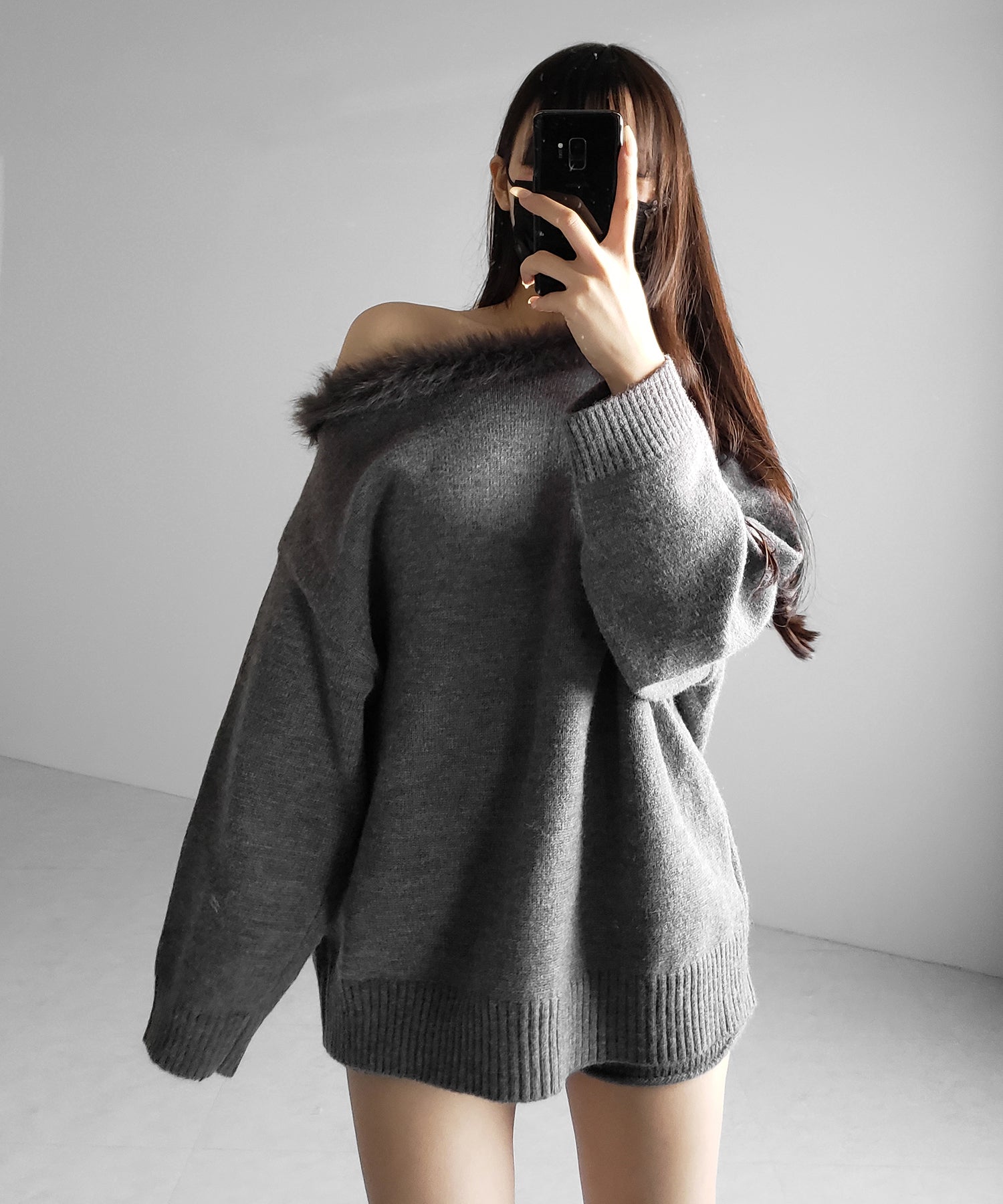 【 ニットセットアップ 】フェイクファーワンショルオーバーニット + ニットショートパンツ SET / fake fur one-shoulder over knit + knit short pants SET