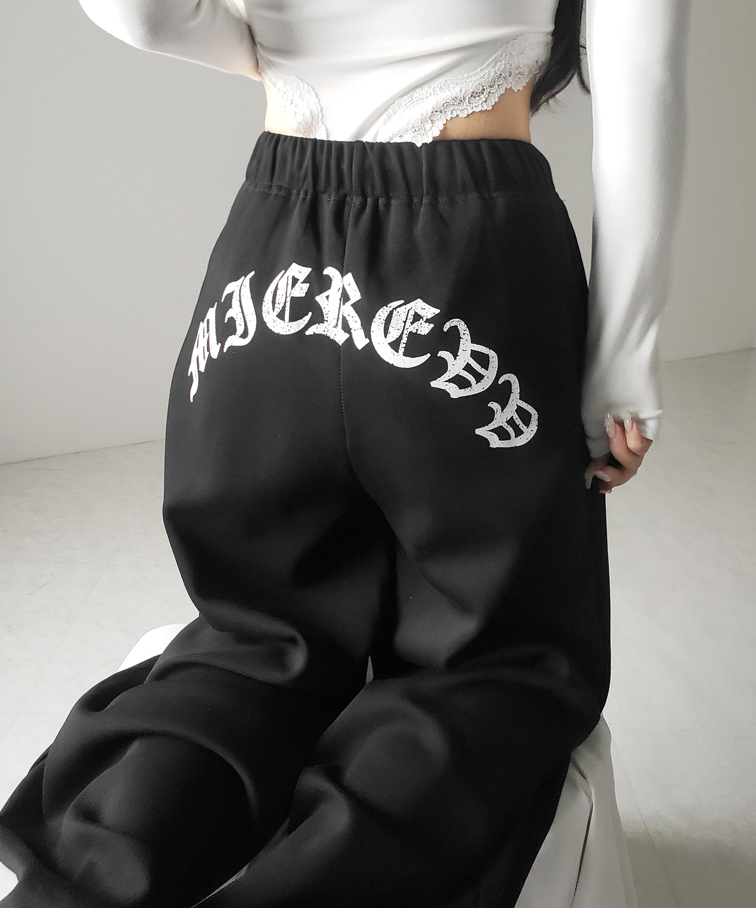 グランジロゴバックプリントスウェットワイドパンツ / grunge logo back print sweat wide pants