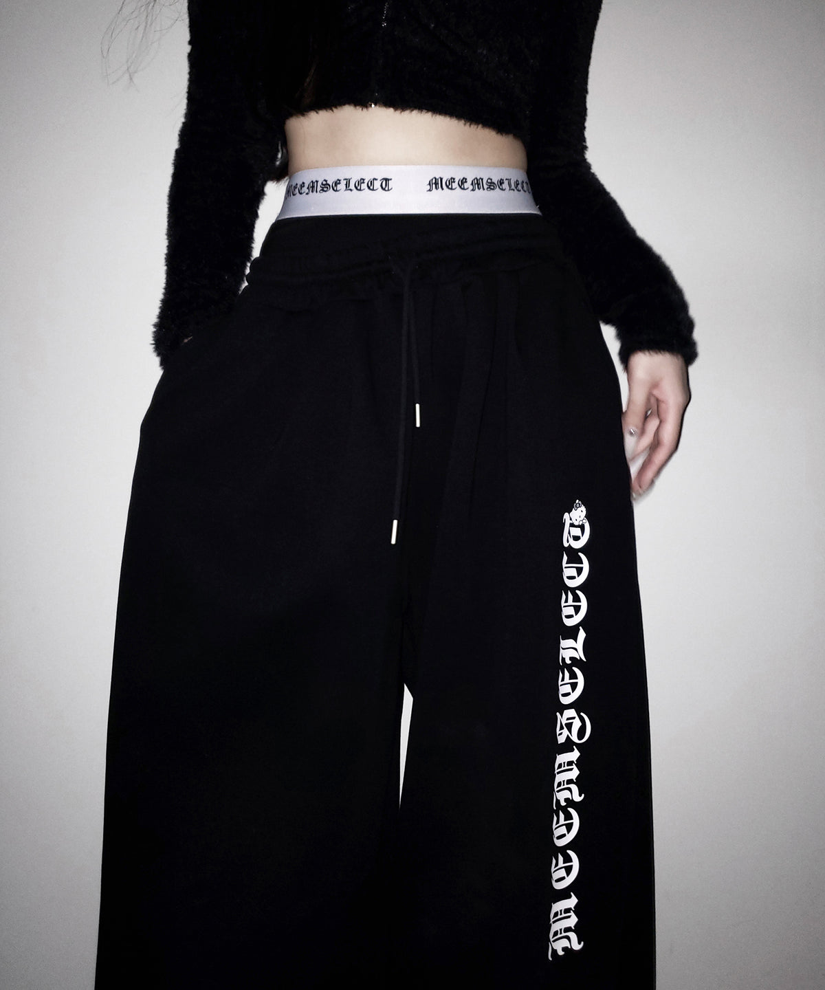 【 レイヤード可能 】グランジロゴインナーパンツ / grunge logo inner pants